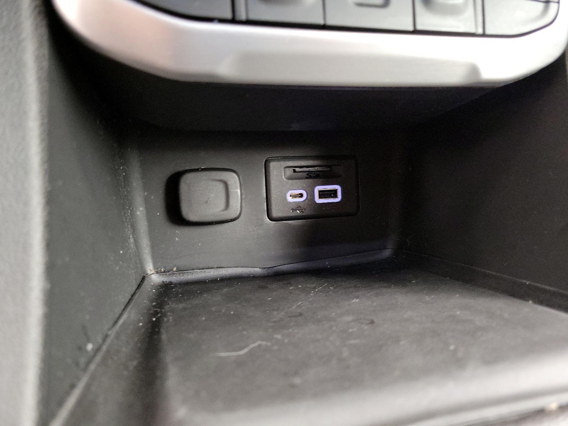 Thumbnail: 2023 GMC Acadia - 19