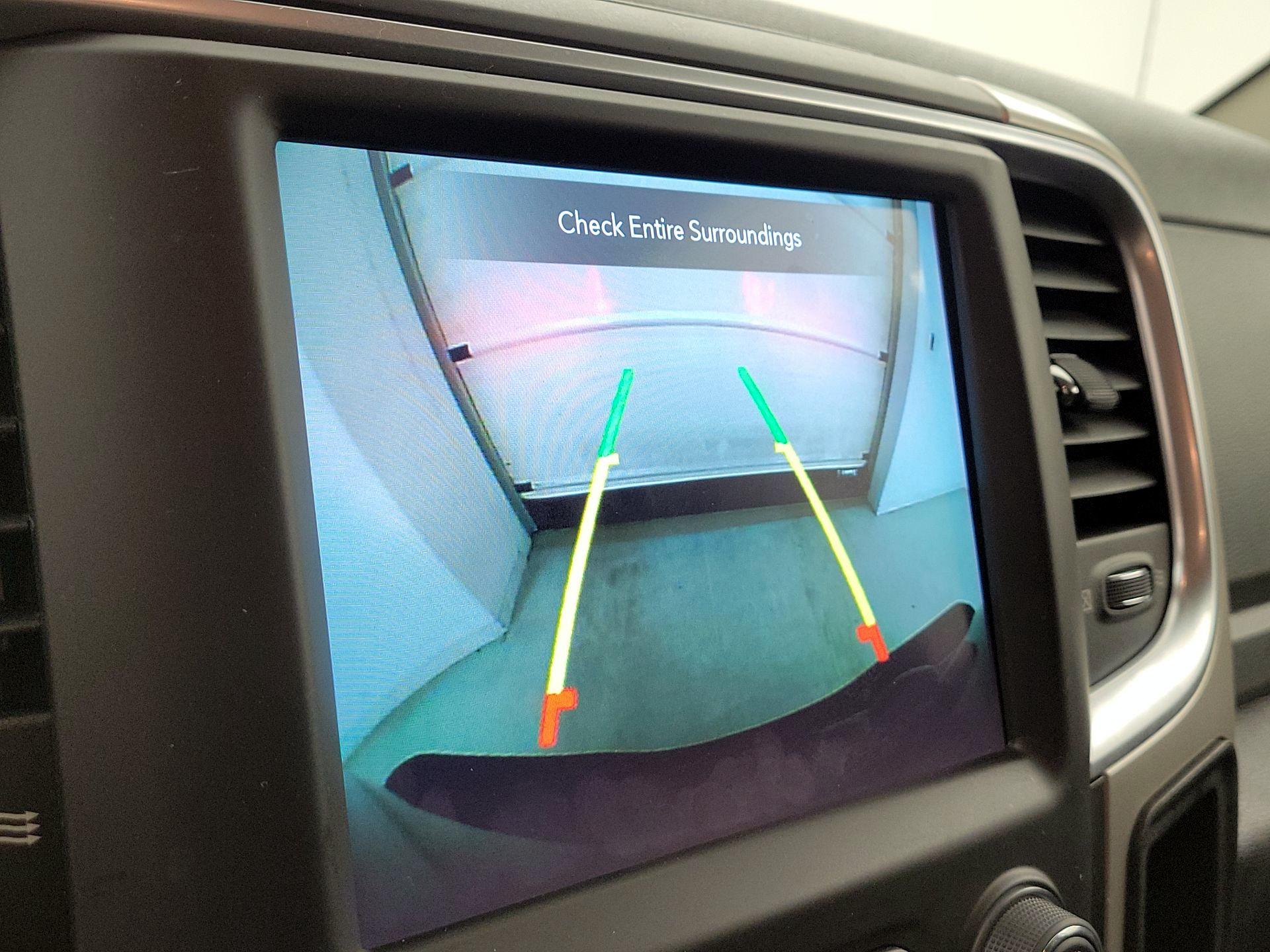 Thumbnail: 2020 RAM 1500 Classic - 14