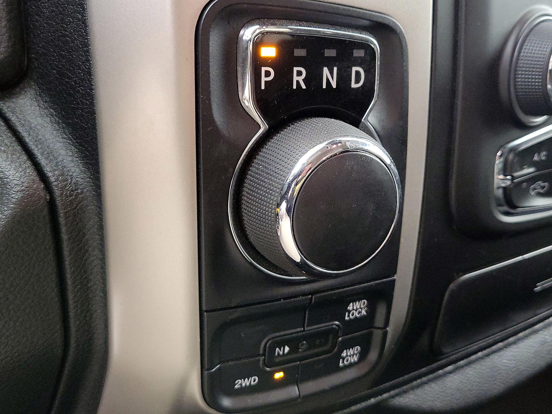 Thumbnail: 2020 RAM 1500 Classic - 17