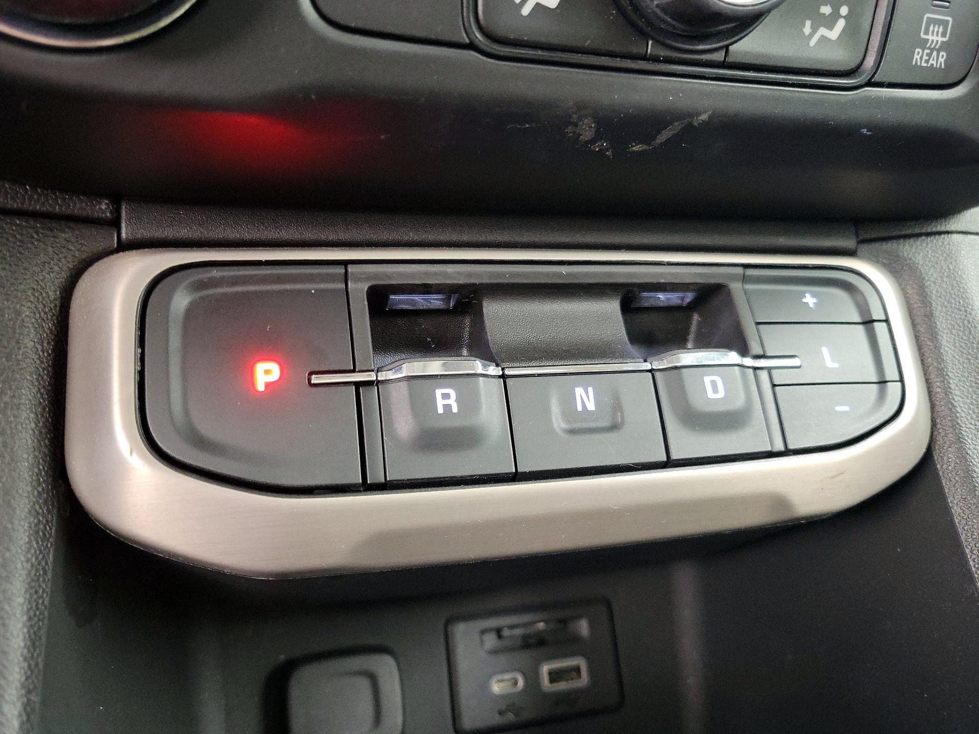 Thumbnail: 2023 GMC Acadia - 18