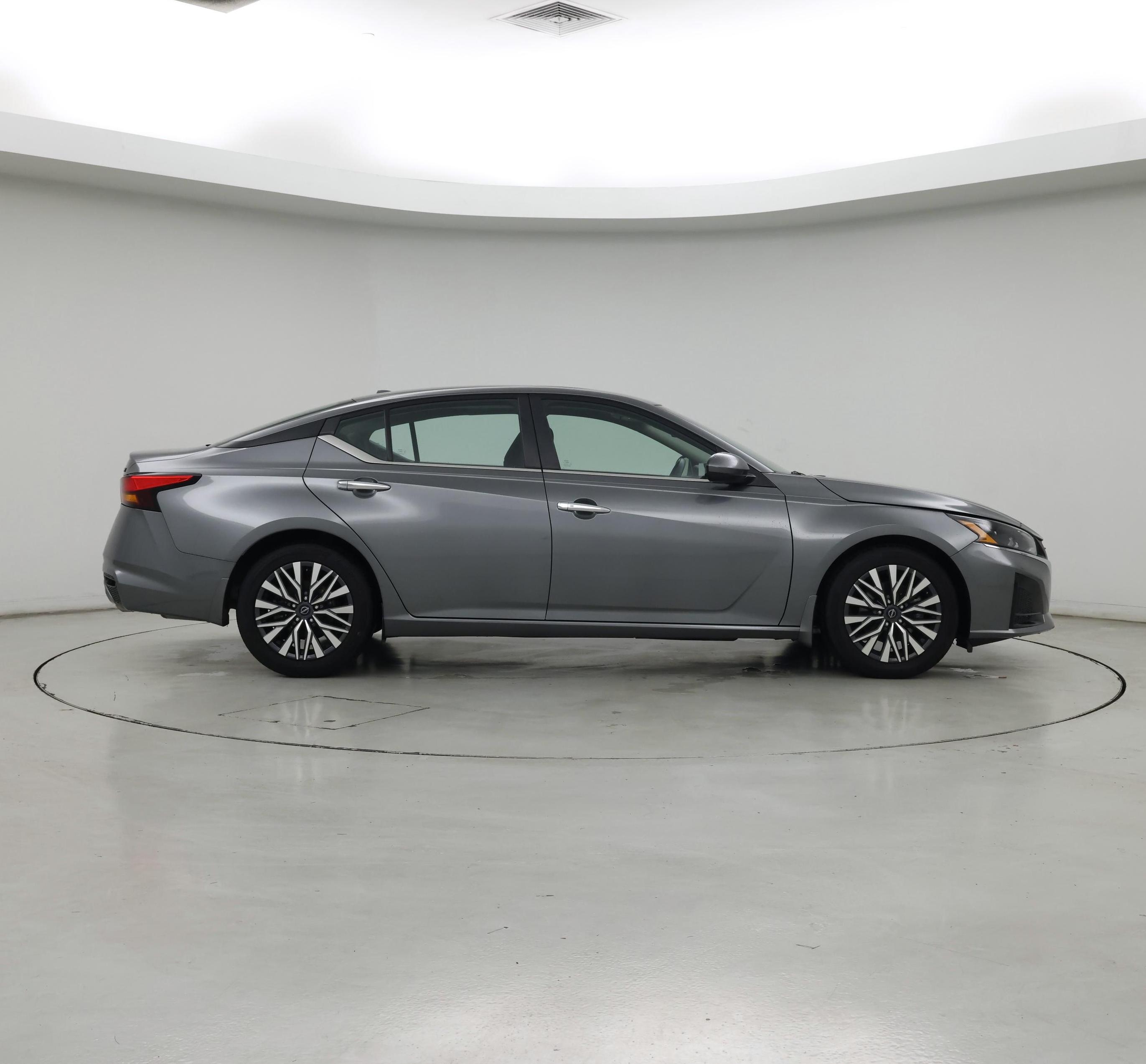 Thumbnail: 2023 Nissan Altima - 7