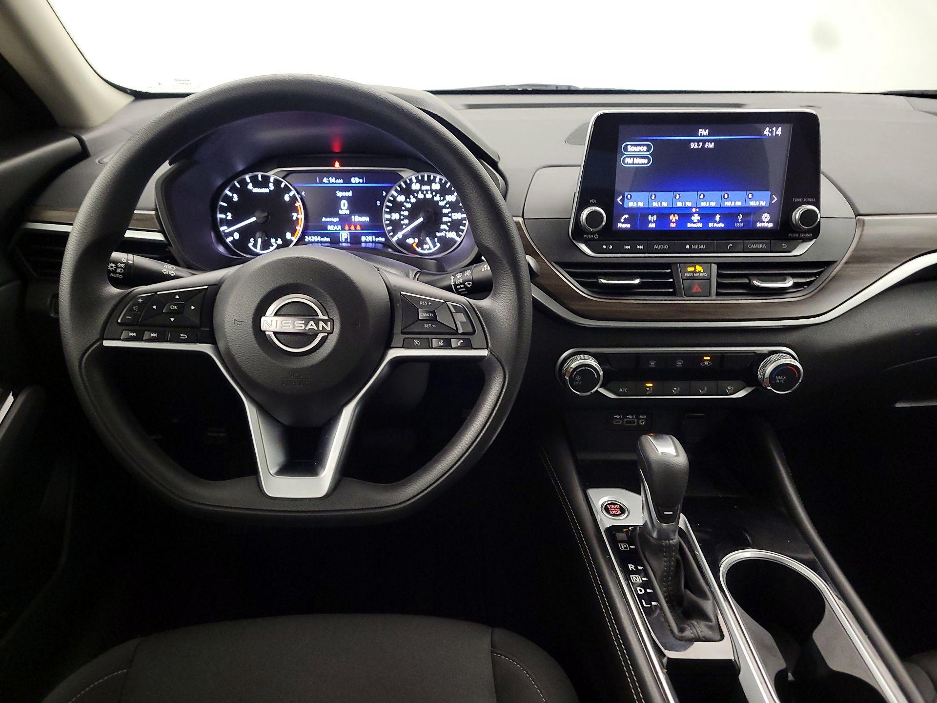 Thumbnail: 2023 Nissan Altima - 10