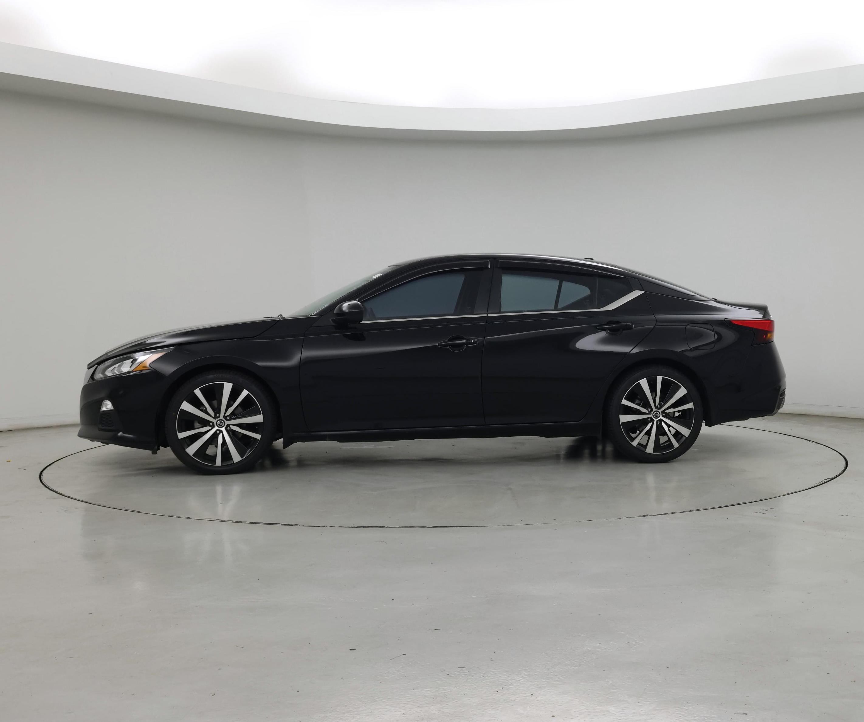 Thumbnail: 2022 Nissan Altima - 3