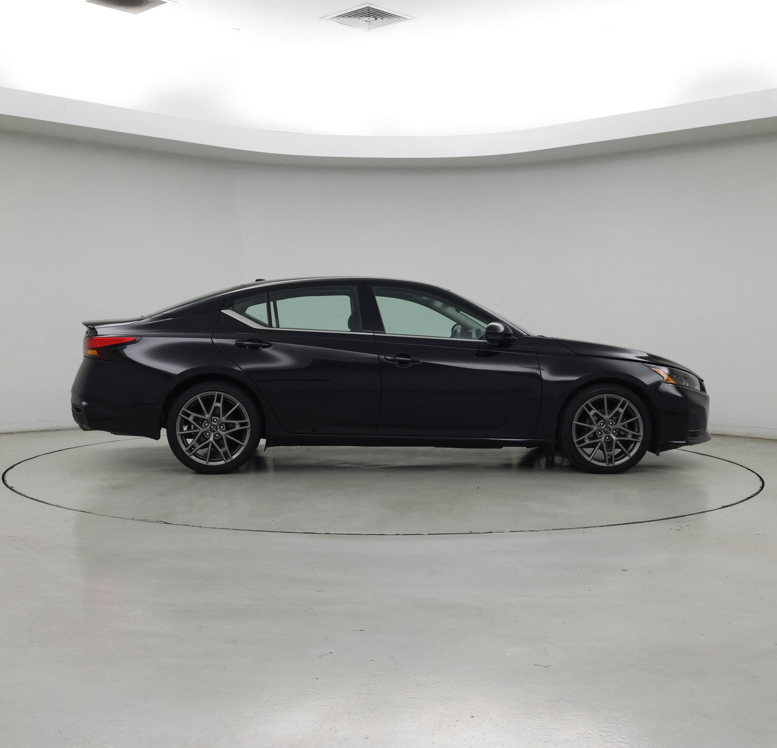 Thumbnail: 2024 Nissan Altima - 7