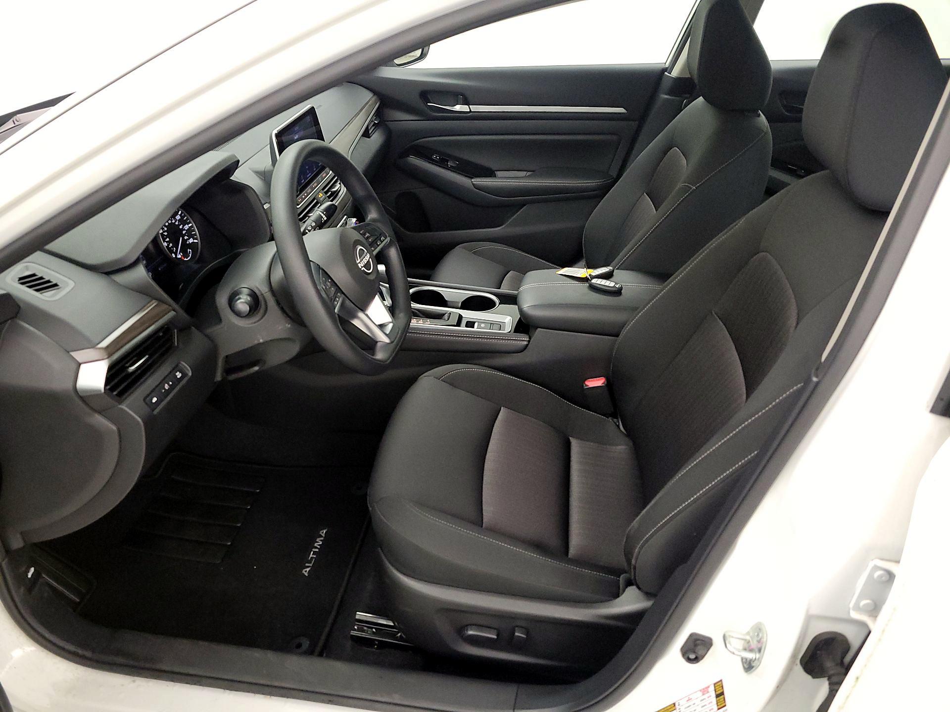 Thumbnail: 2023 Nissan Altima - 11