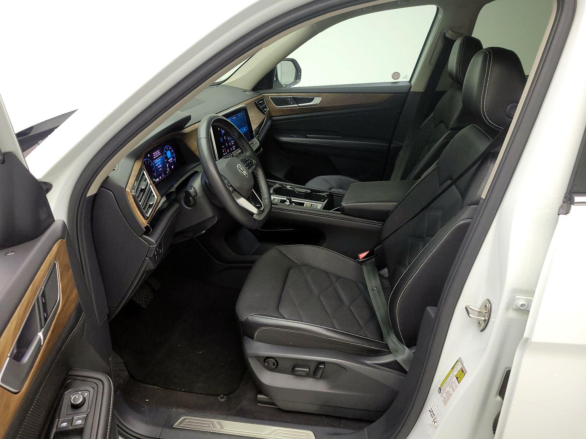 Thumbnail: 2024 Volkswagen Atlas - 9