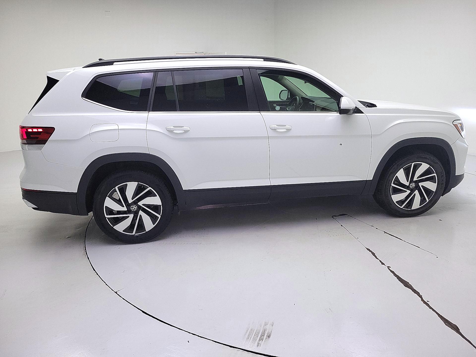 Thumbnail: 2024 Volkswagen Atlas - 4