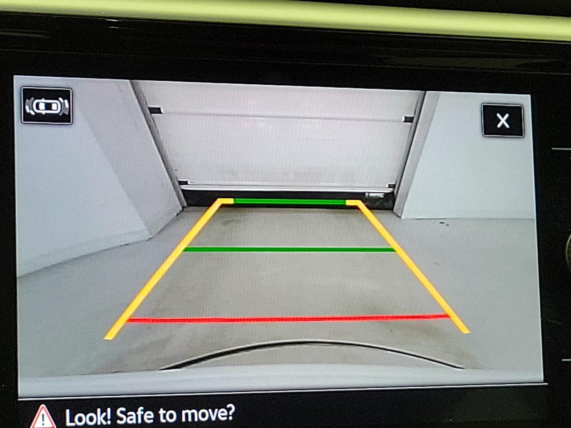 Thumbnail: 2023 Volkswagen Atlas - 14