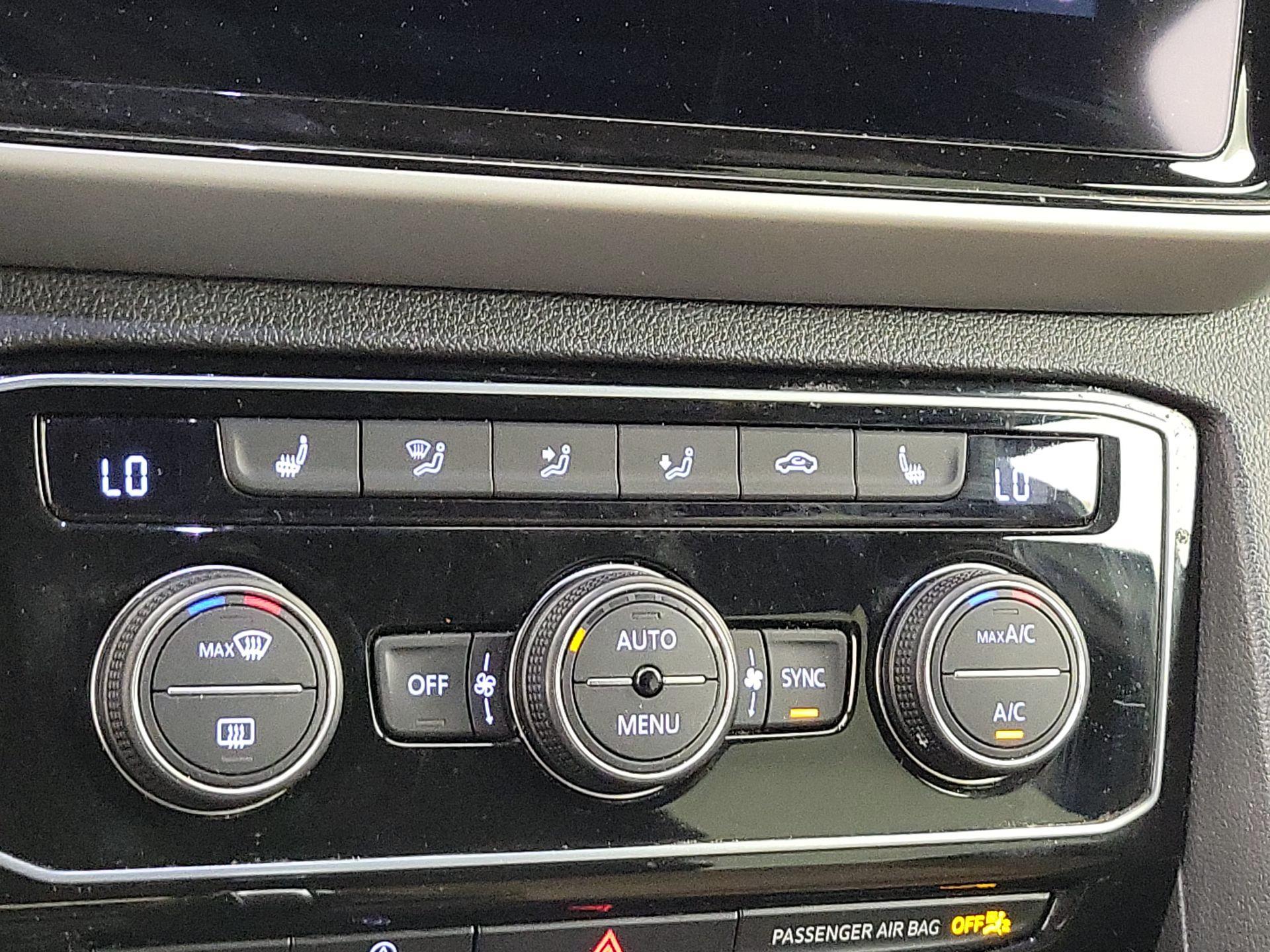 Thumbnail: 2023 Volkswagen Atlas - 16