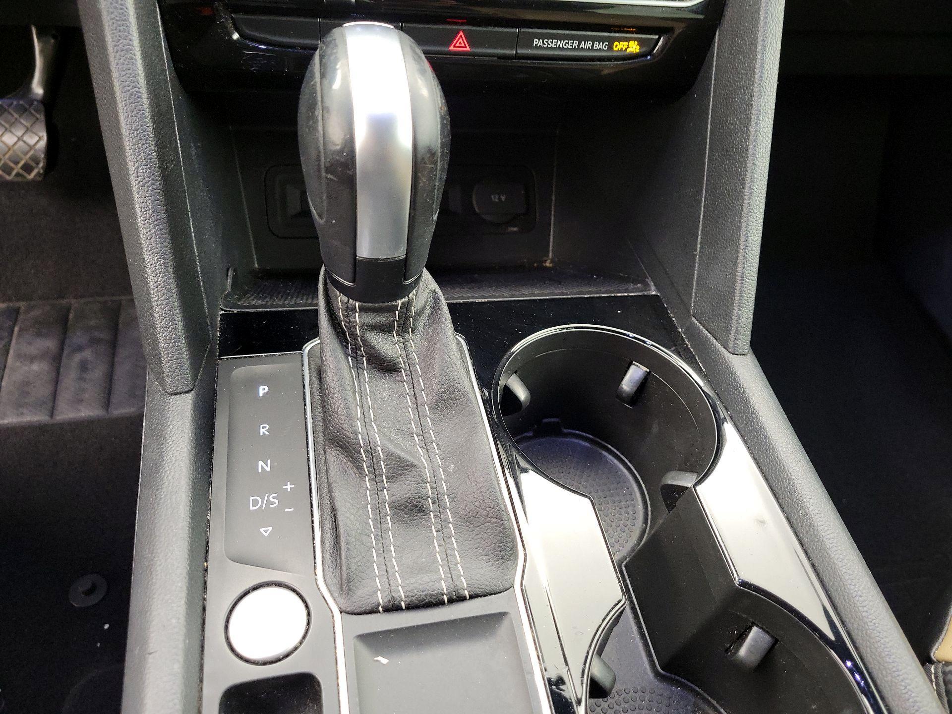 Thumbnail: 2023 Volkswagen Atlas - 17