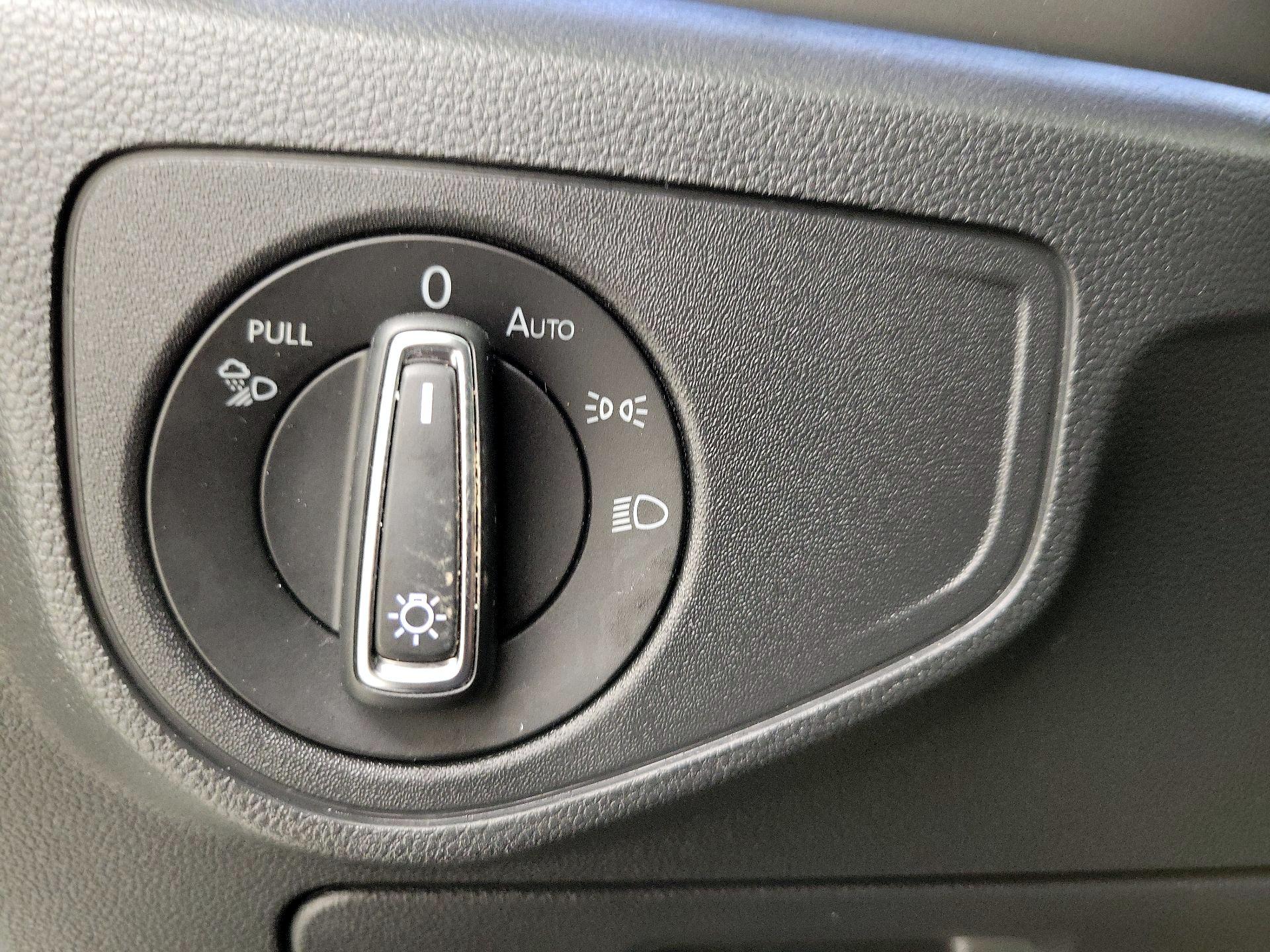 Thumbnail: 2022 Volkswagen Atlas - 13