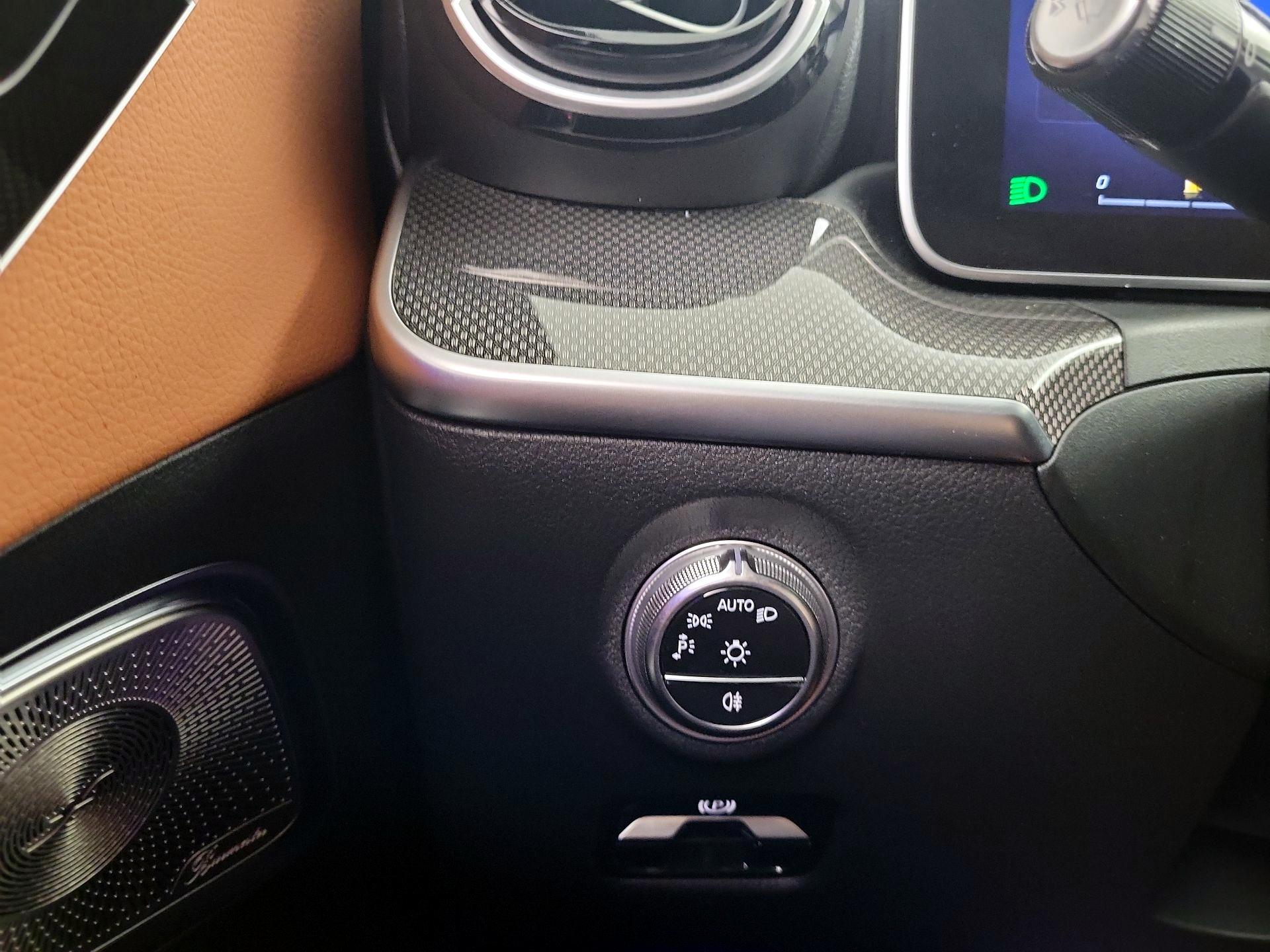 Thumbnail: 2023 Mercedes-Benz C-Class - 13