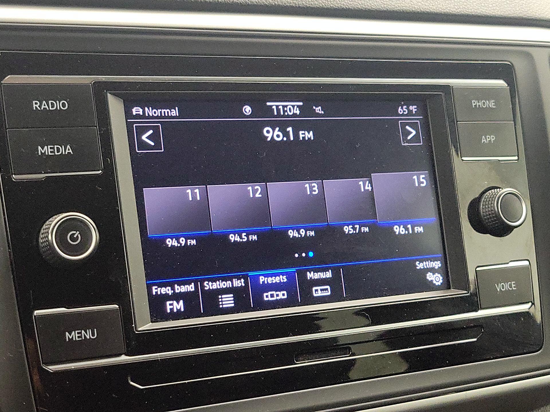 Thumbnail: 2023 Volkswagen Atlas - 15