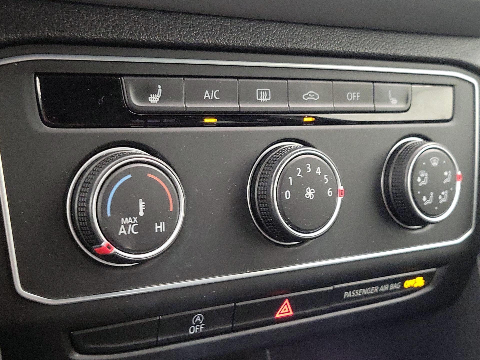 Thumbnail: 2023 Volkswagen Atlas - 16