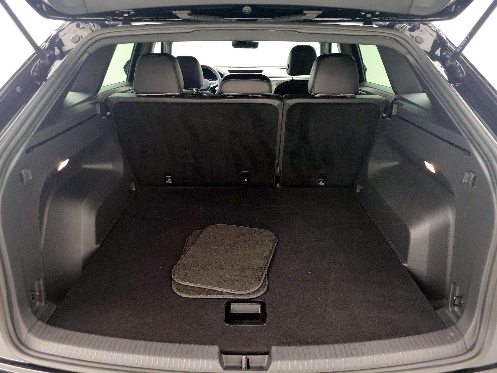 Thumbnail: 2023 Volkswagen Atlas - 20