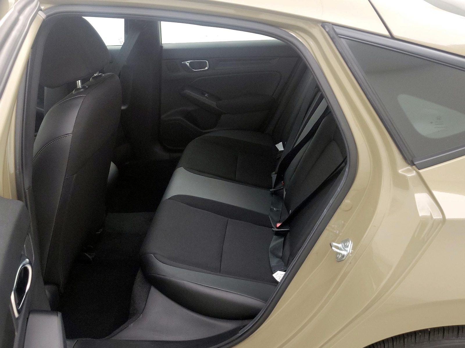 2025 Honda Civic Hatchback Sport - Photo 21