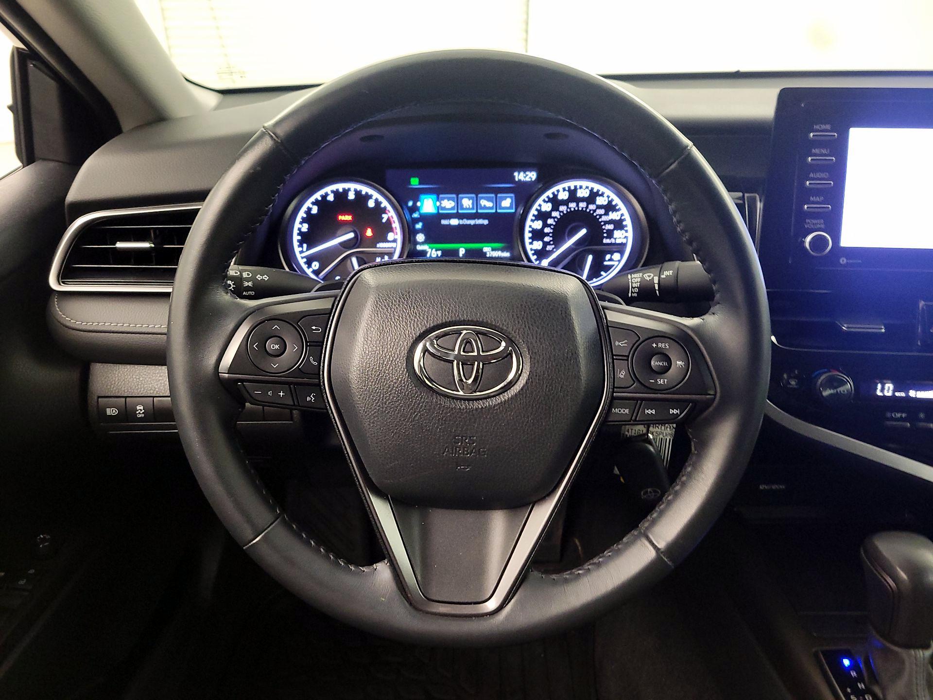 Thumbnail: 2023 Toyota Camry - 10