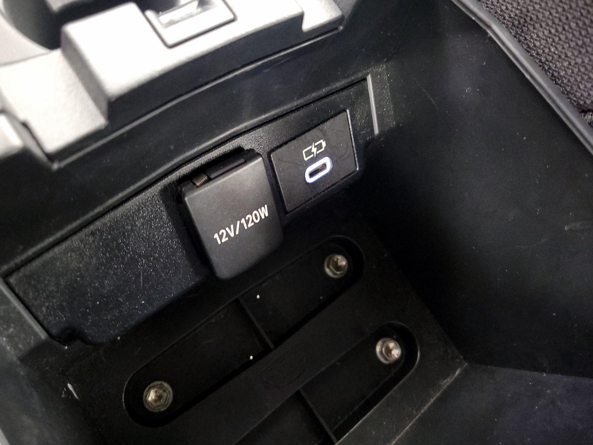 Thumbnail: 2023 Toyota Corolla - 18