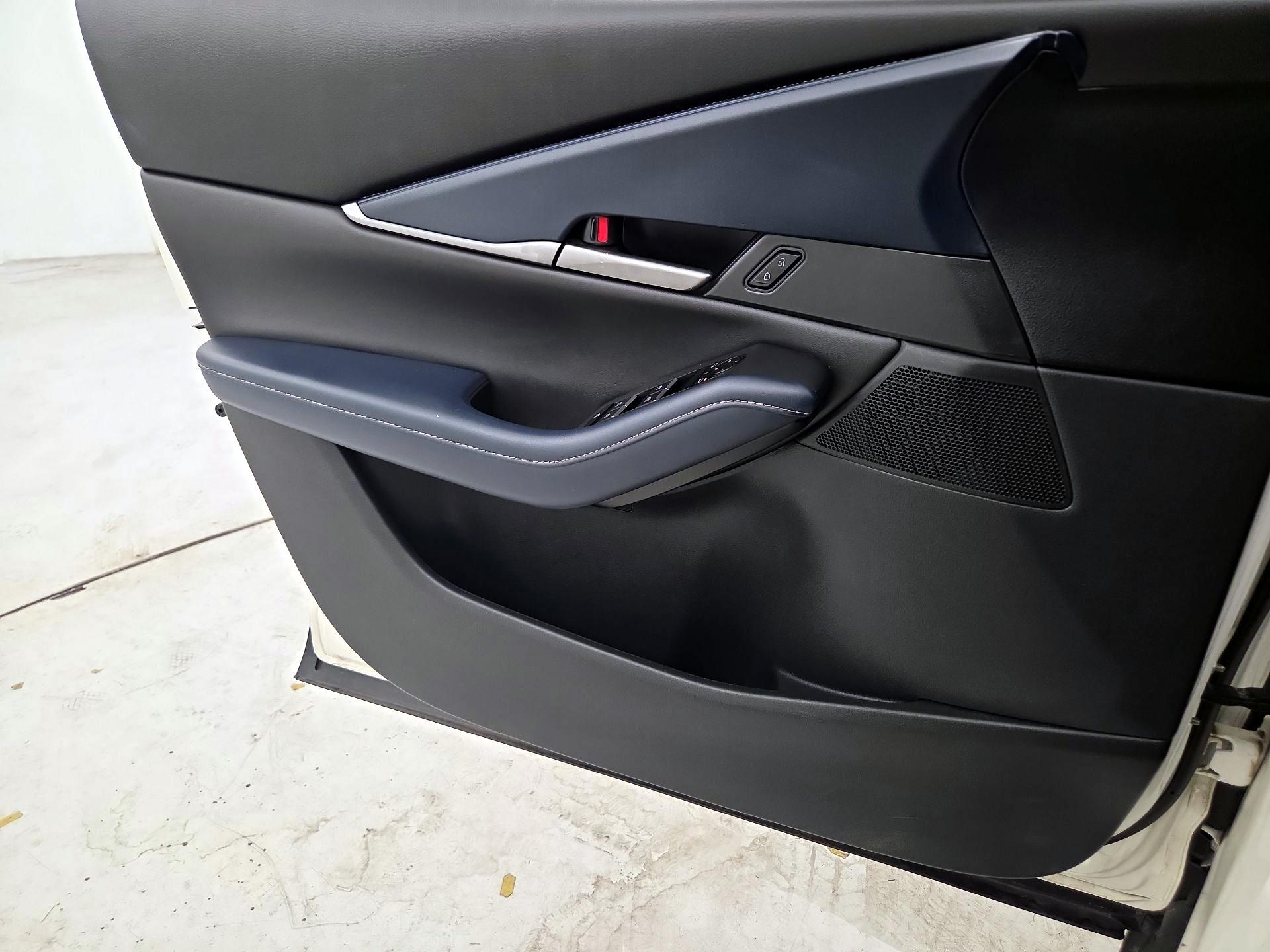 Thumbnail: 2021 Mazda CX-30 - 10