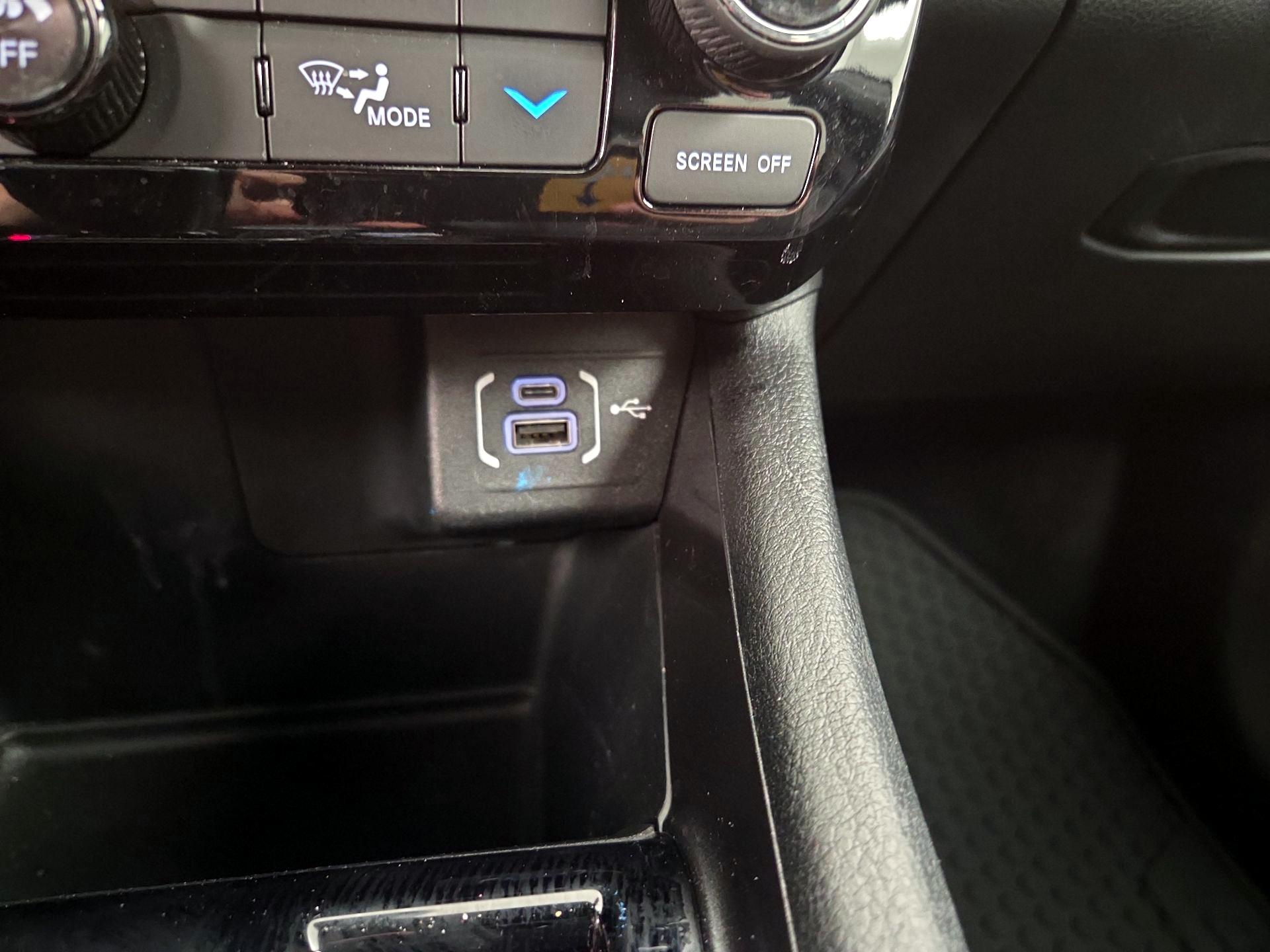 Thumbnail: 2023 Jeep Compass - 18