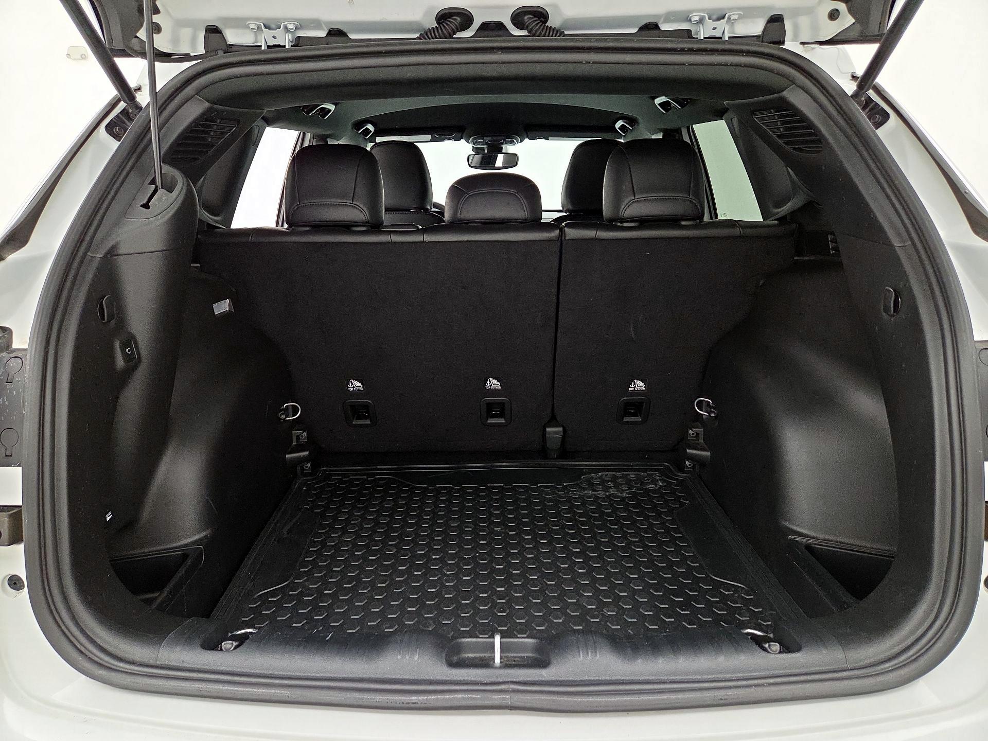 Thumbnail: 2023 Jeep Compass - 20