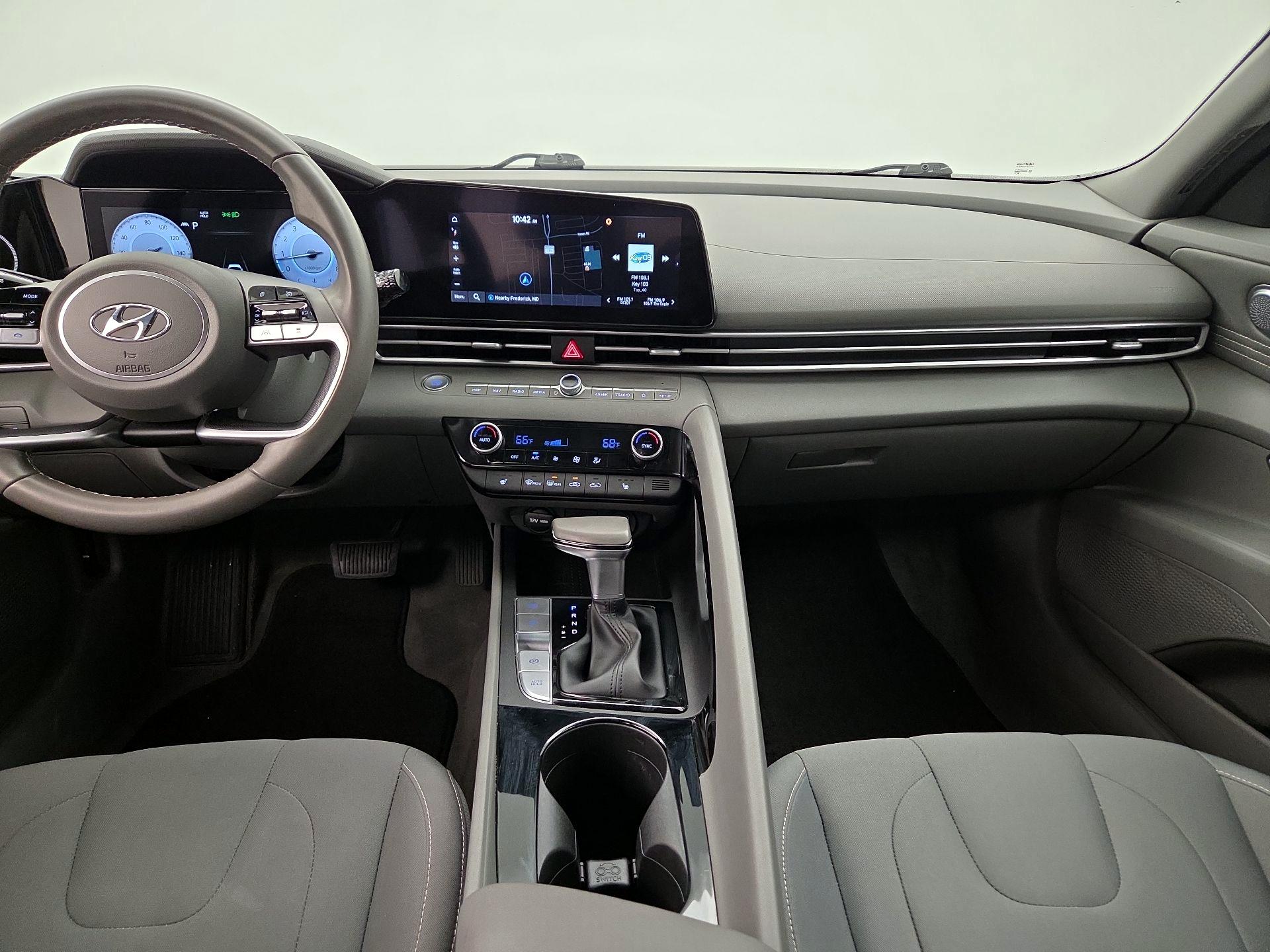 Thumbnail: 2023 Hyundai Elantra - 9