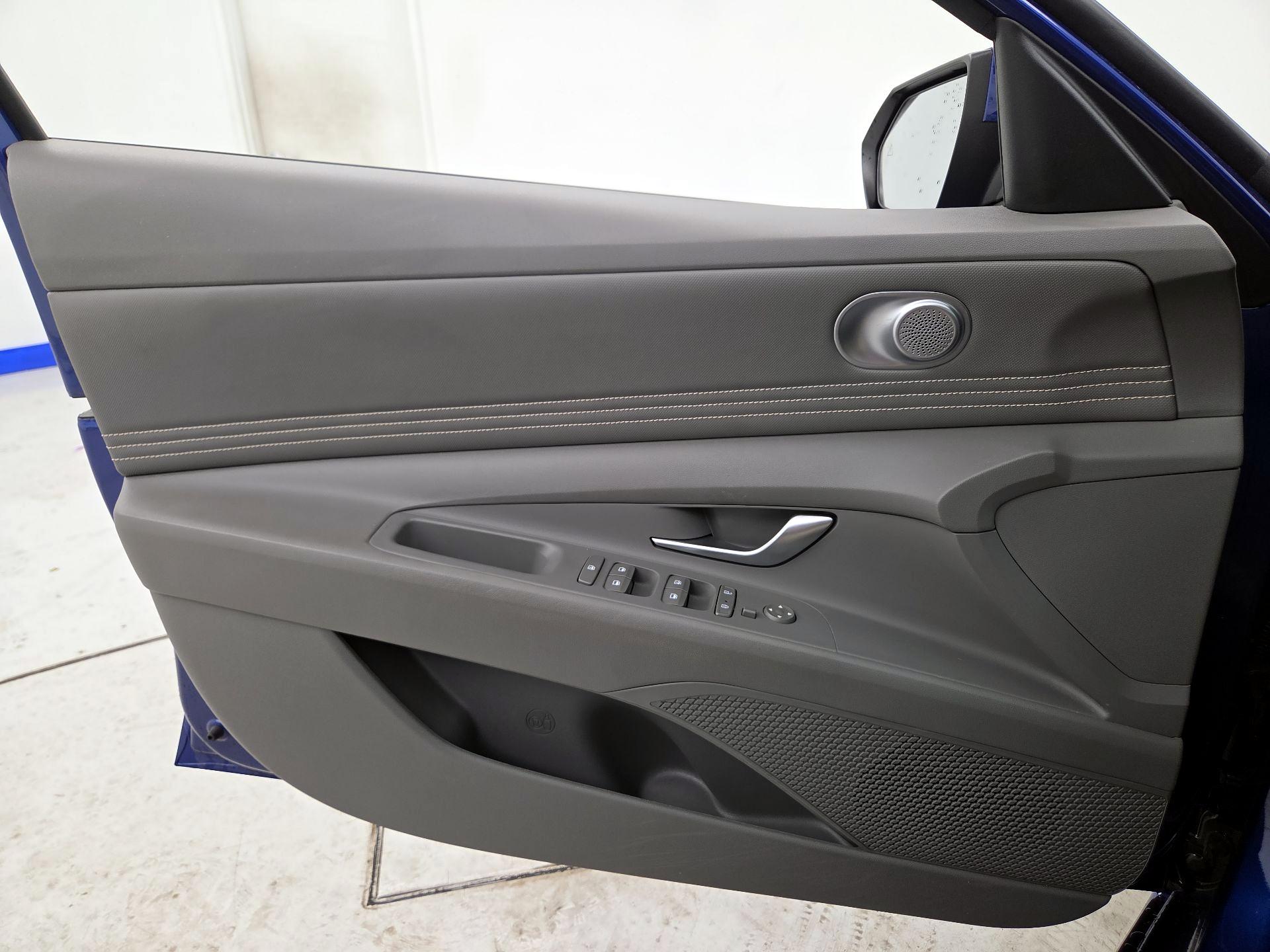 Thumbnail: 2023 Hyundai Elantra - 12