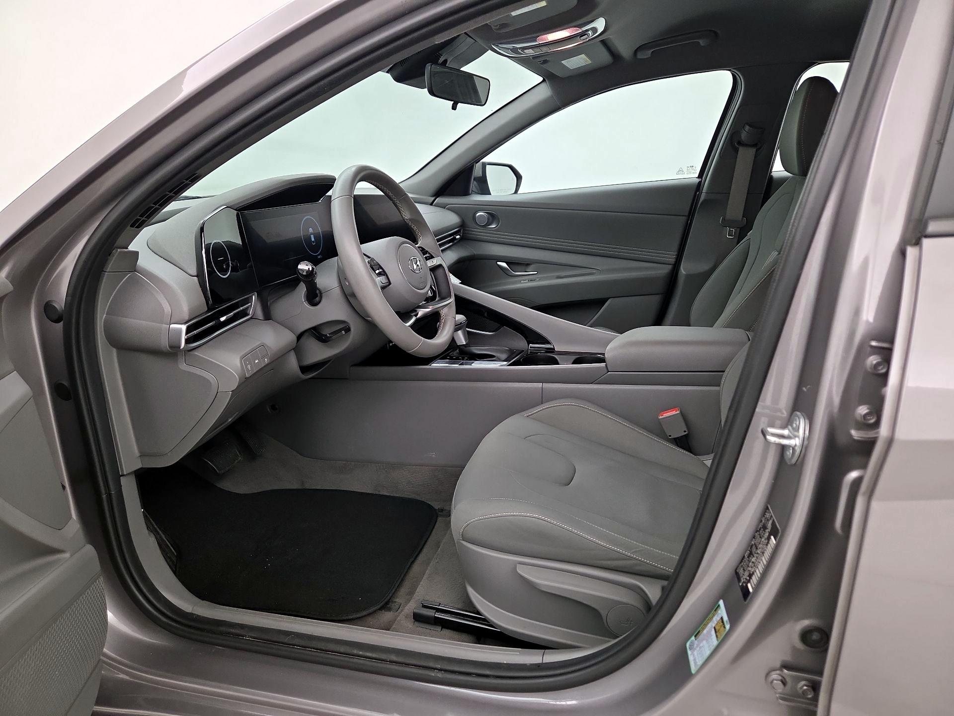 Thumbnail: 2023 Hyundai Elantra - 11