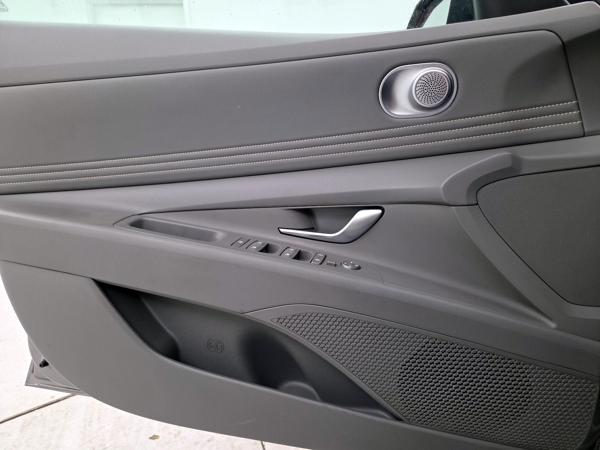 Thumbnail: 2023 Hyundai Elantra - 12