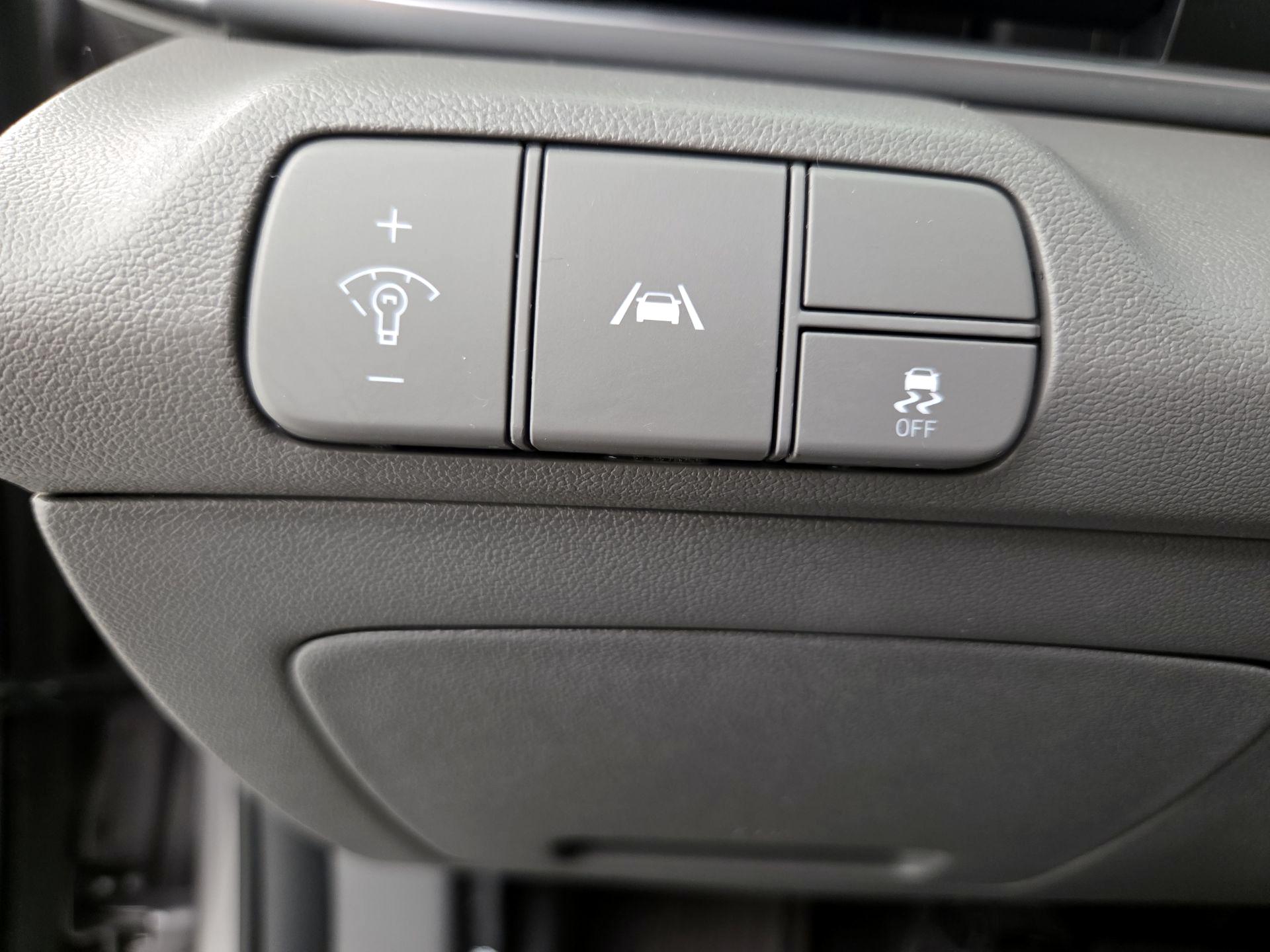 Thumbnail: 2023 Hyundai Elantra - 13