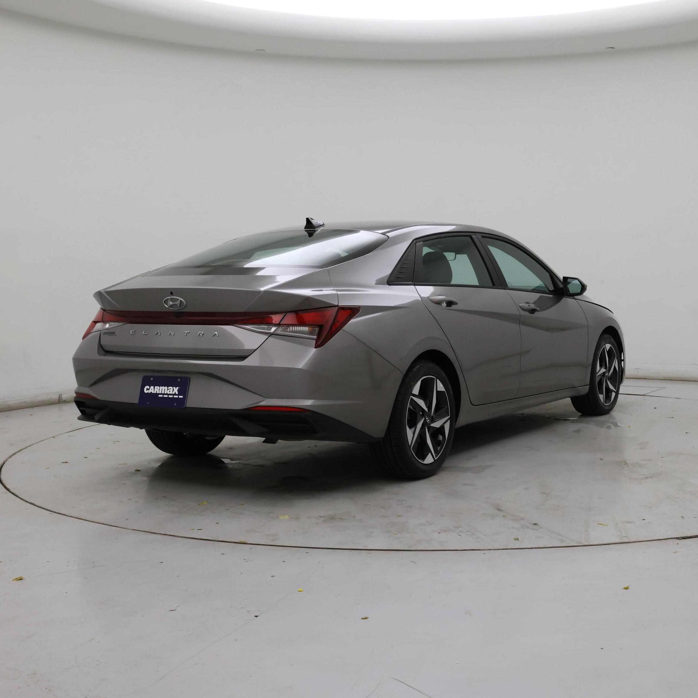 Thumbnail: 2023 Hyundai Elantra - 8