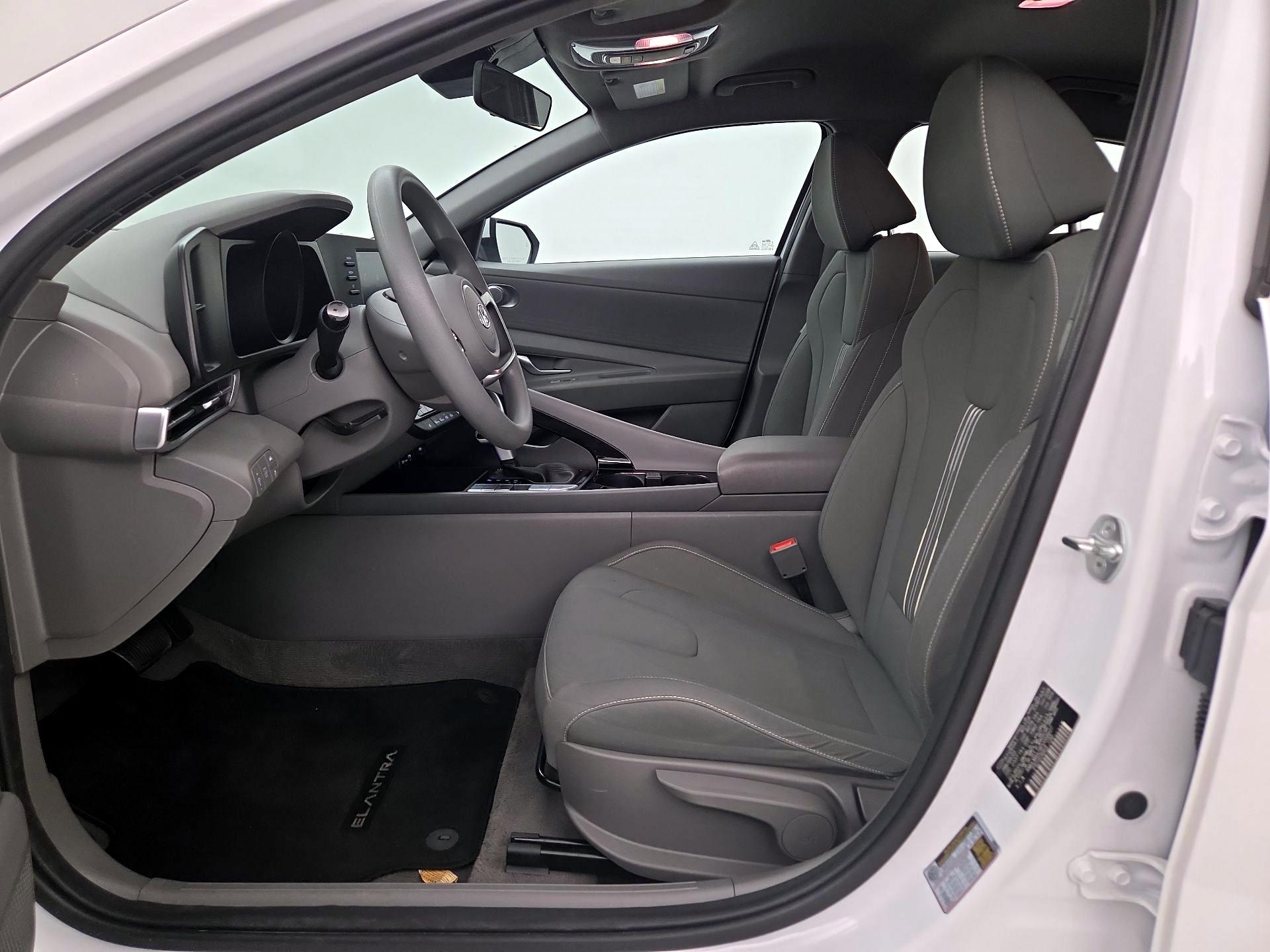 Thumbnail: 2023 Hyundai Elantra - 11