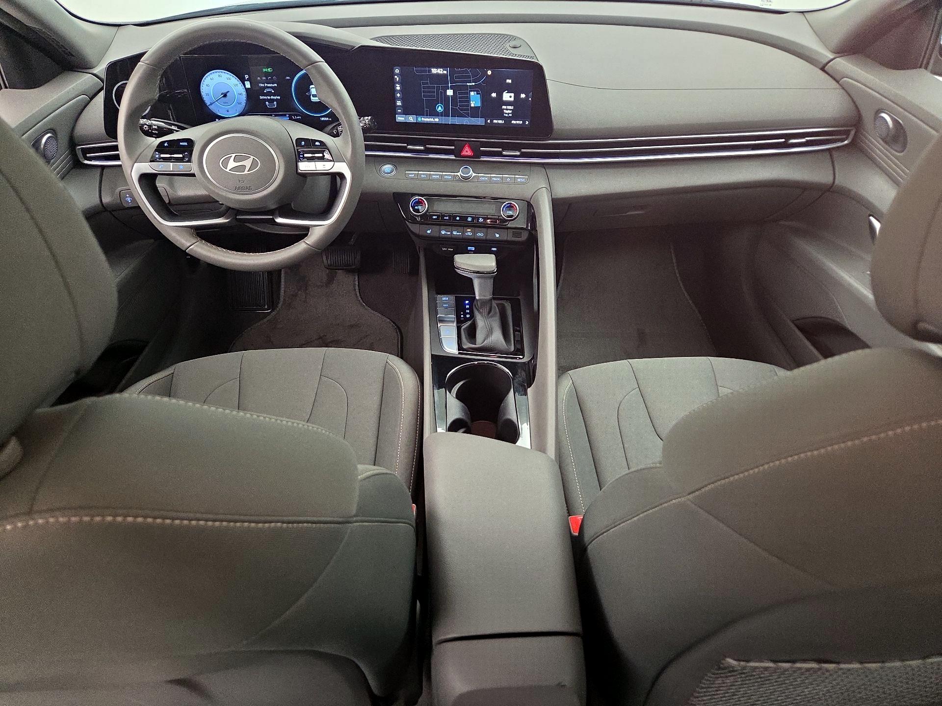 Thumbnail: 2025 Hyundai Elantra - 9