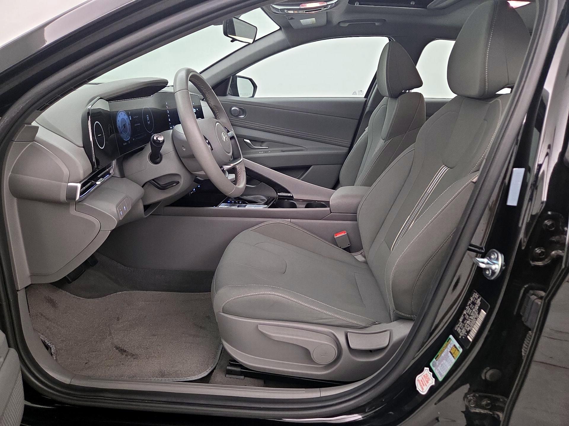 Thumbnail: 2025 Hyundai Elantra - 11