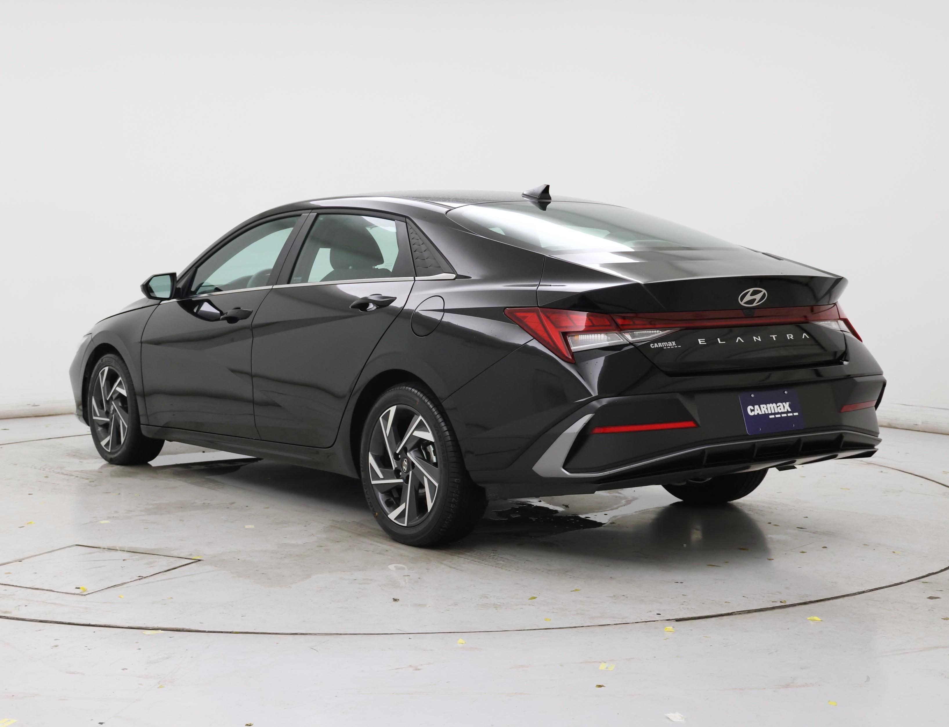 Thumbnail: 2025 Hyundai Elantra - 2