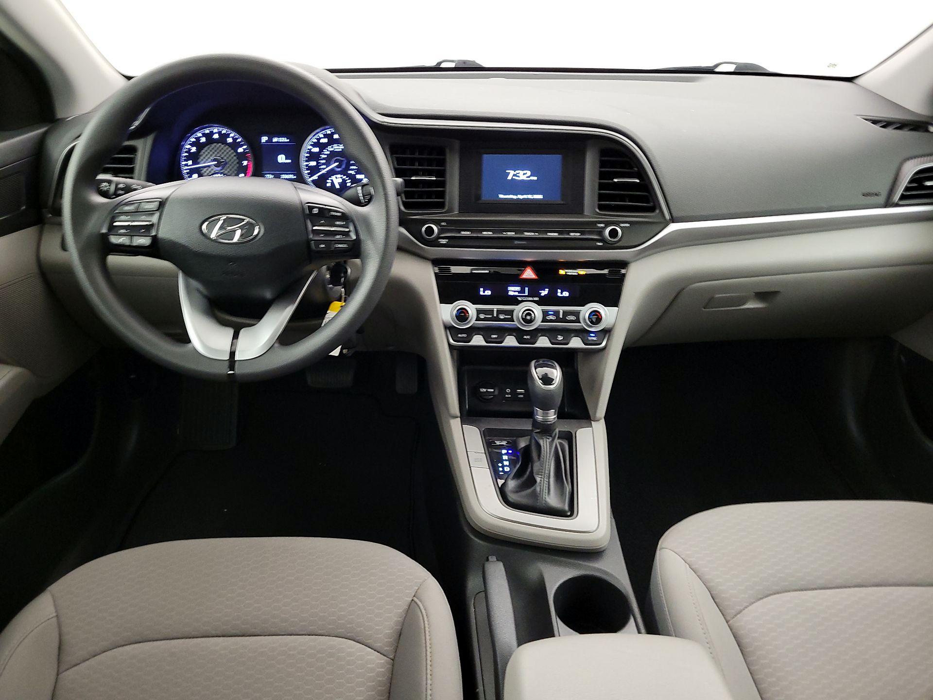 Thumbnail: 2020 Hyundai Elantra - 9