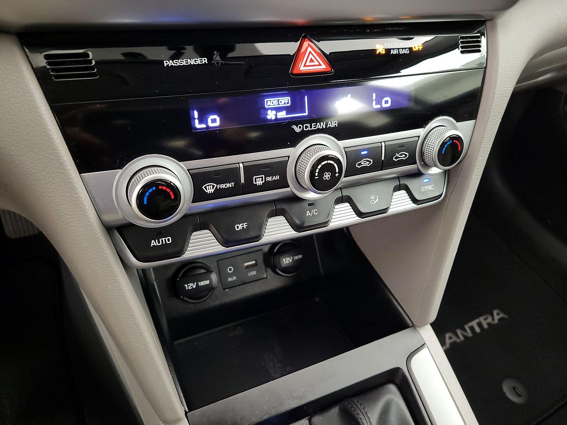 Thumbnail: 2020 Hyundai Elantra - 16