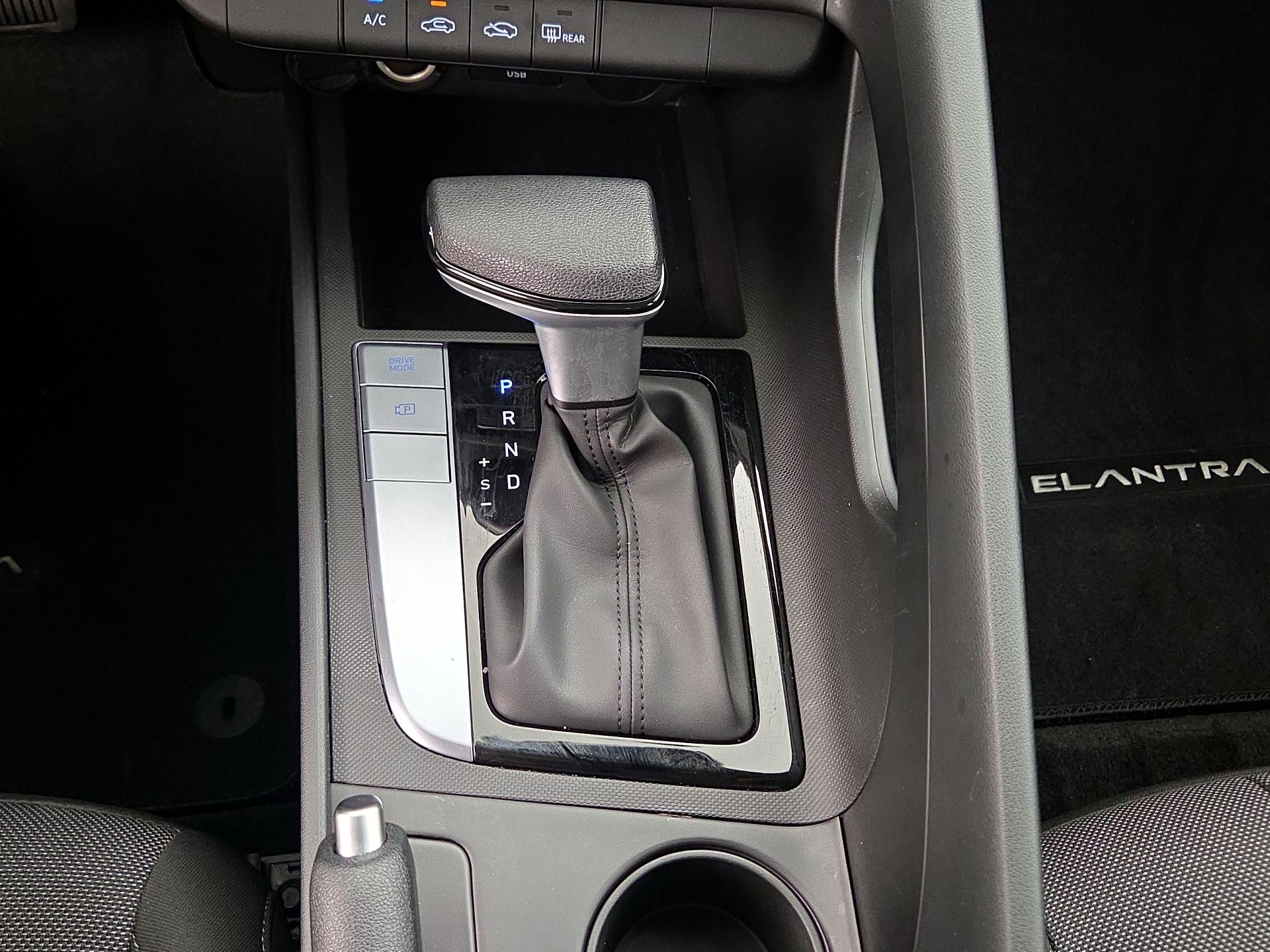 Thumbnail: 2025 Hyundai Elantra - 15