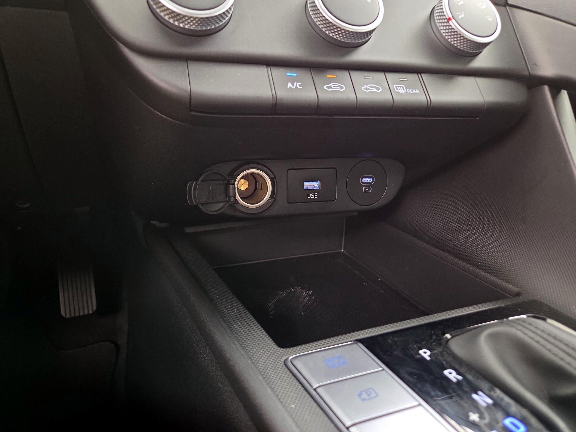 Thumbnail: 2025 Hyundai Elantra - 16