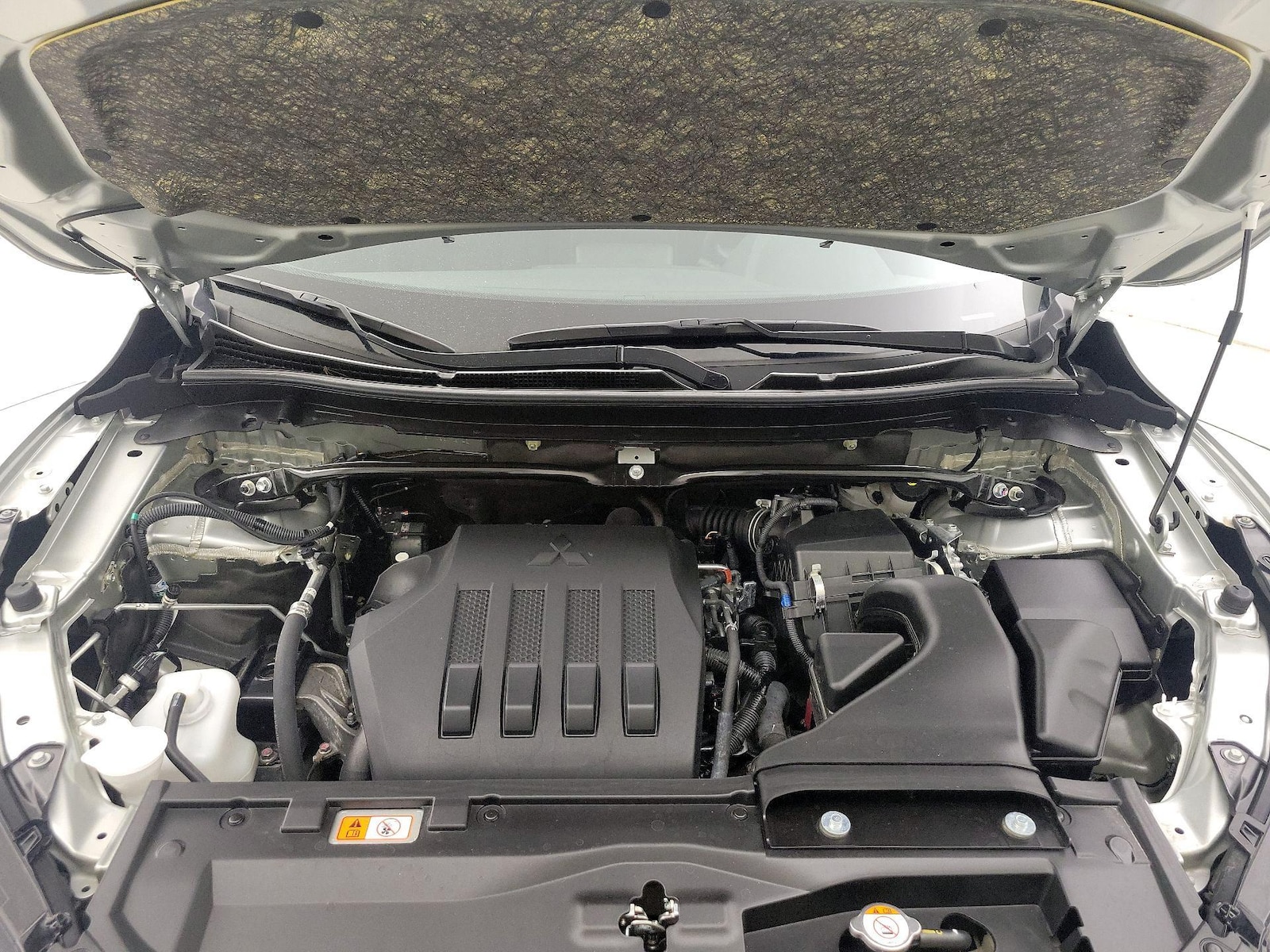 2025 Mitsubishi Eclipse Cross LE - Photo 23