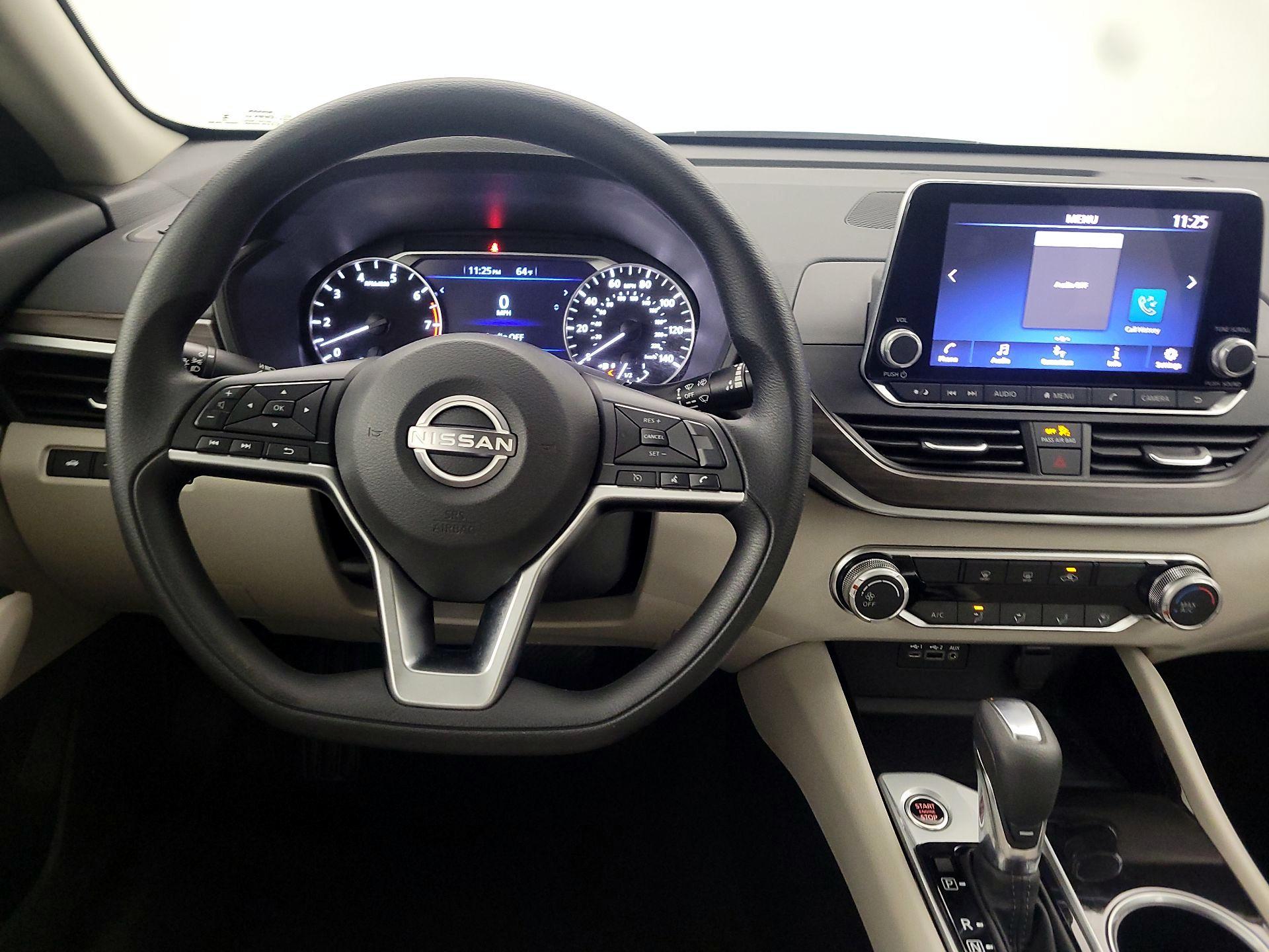 Thumbnail: 2024 Nissan Altima - 10