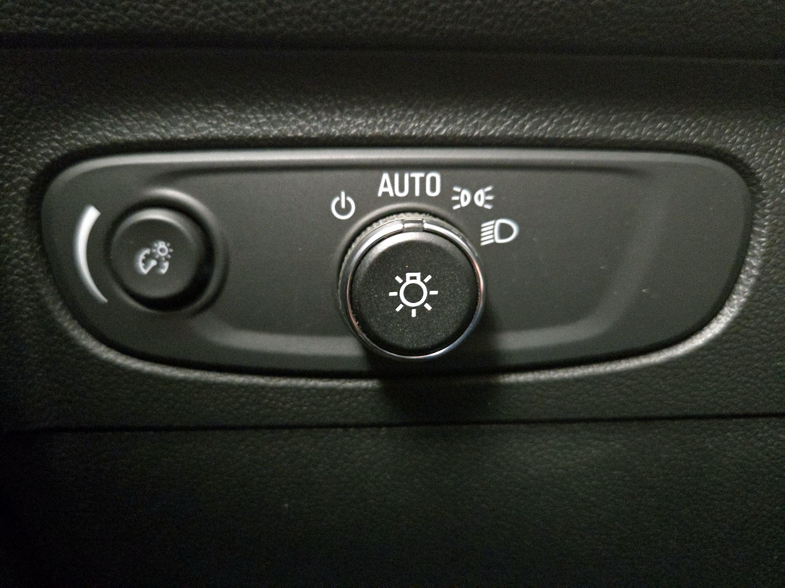 2022 Buick Envision Preferred - Photo 14
