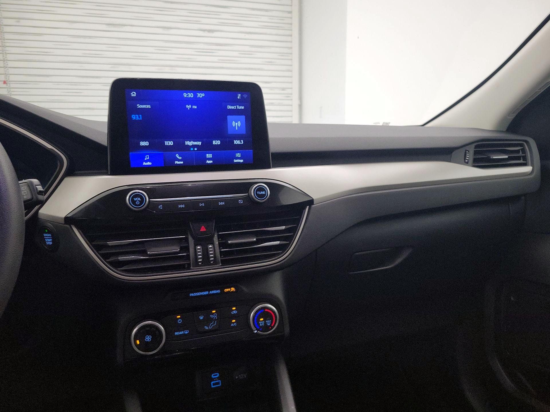 Thumbnail: 2022 Ford Escape - 9