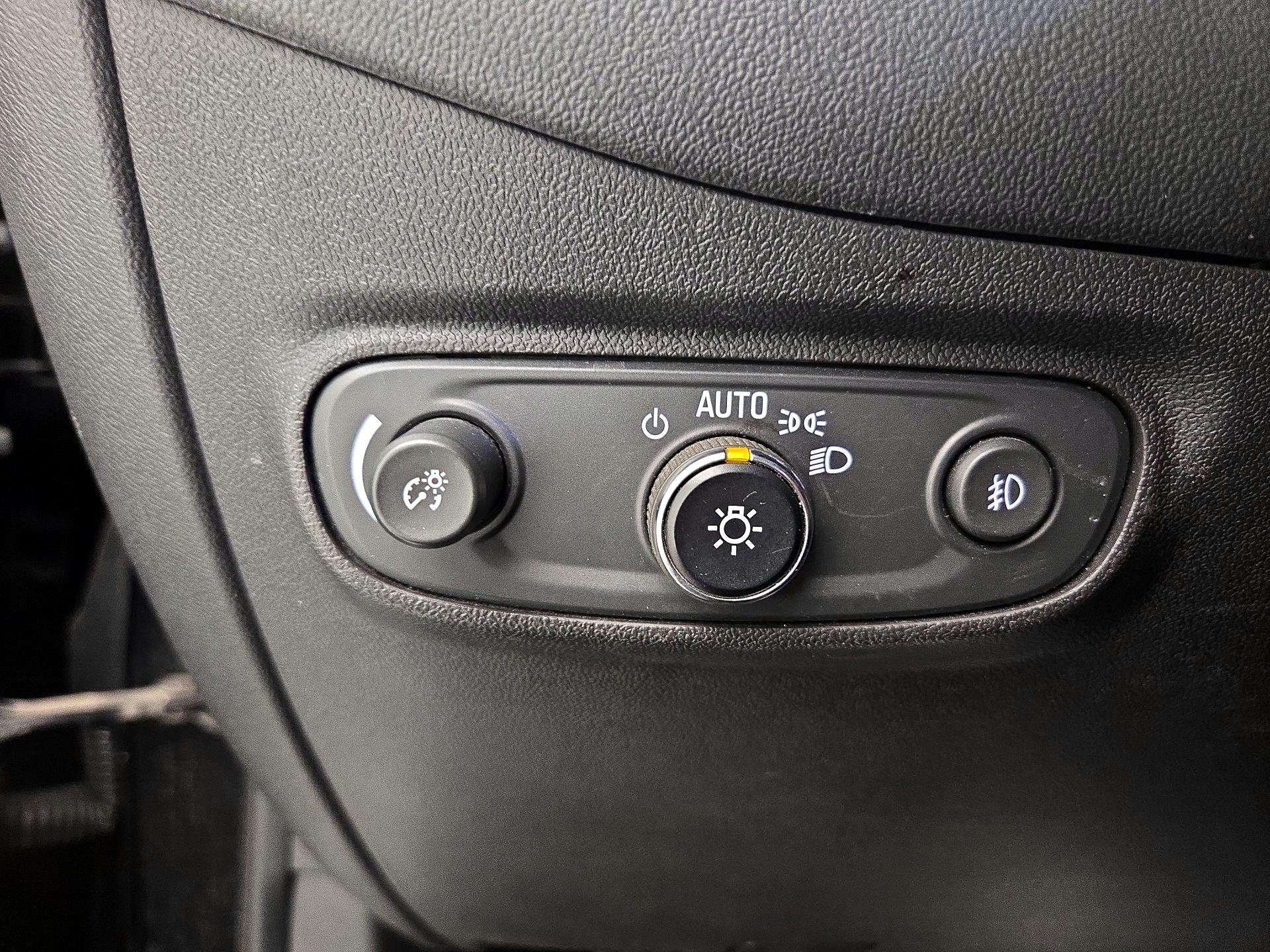 Thumbnail: 2020 Chevrolet Equinox - 13