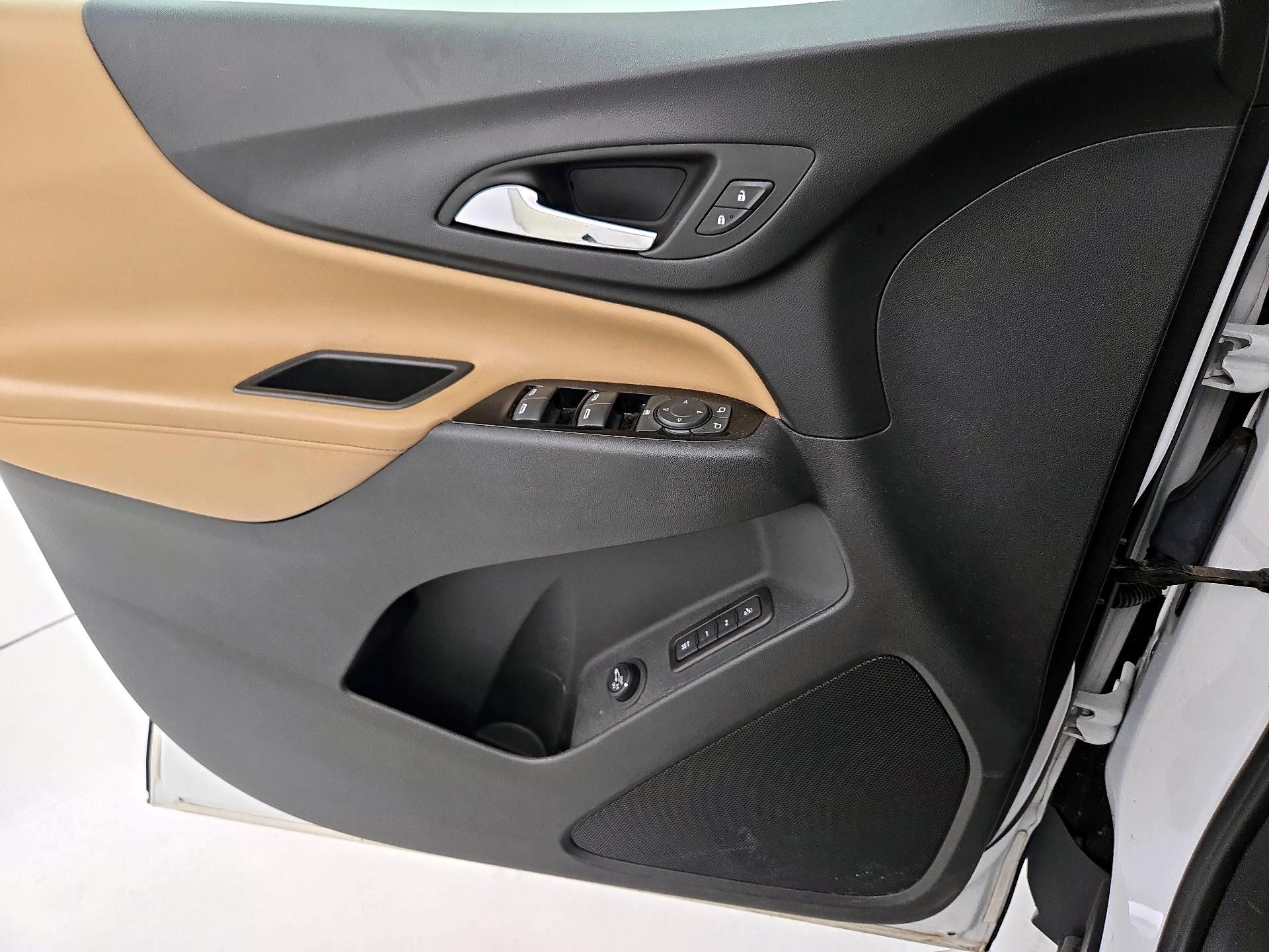 Thumbnail: 2022 Chevrolet Equinox - 12