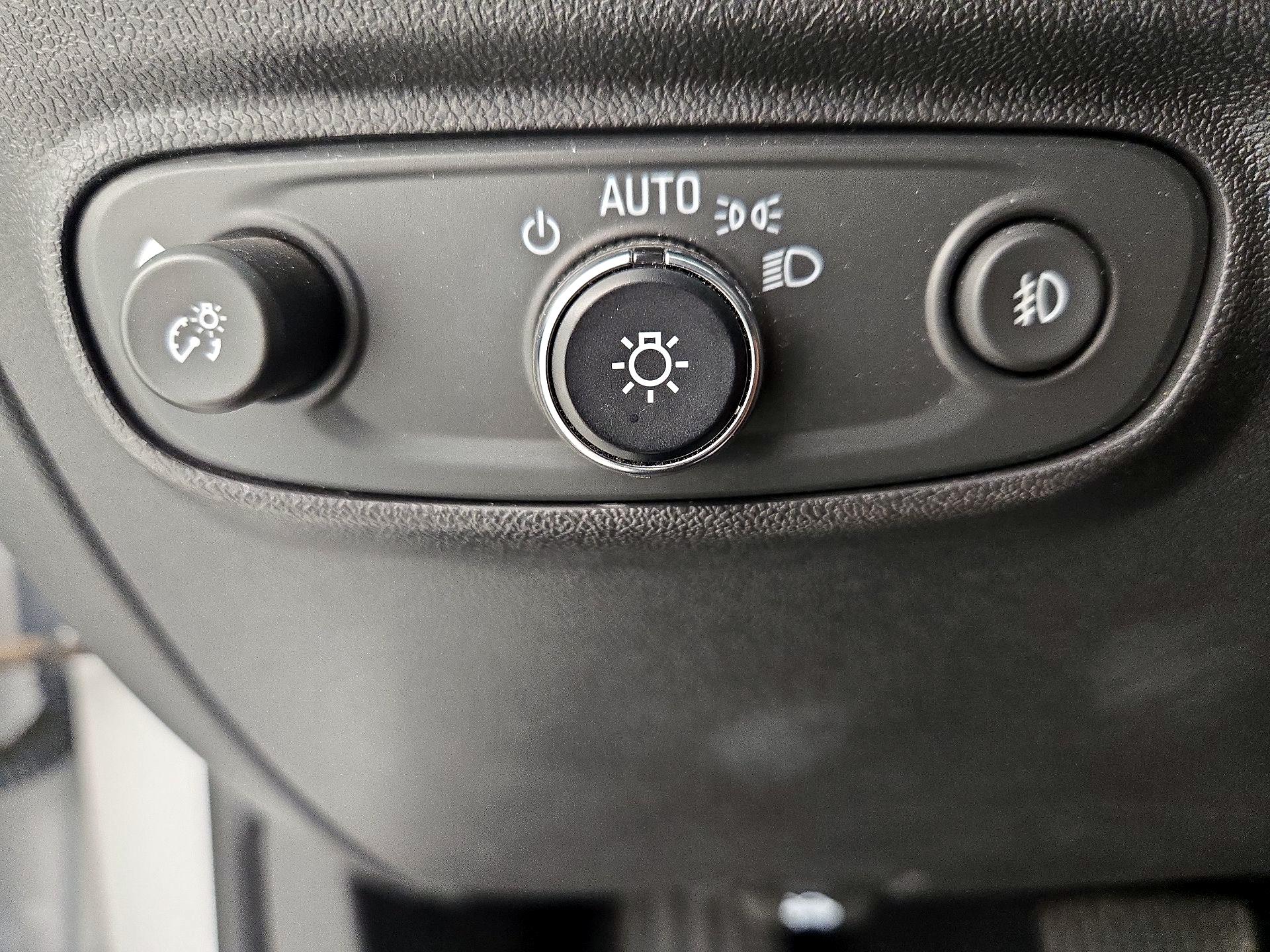 Thumbnail: 2022 Chevrolet Equinox - 13