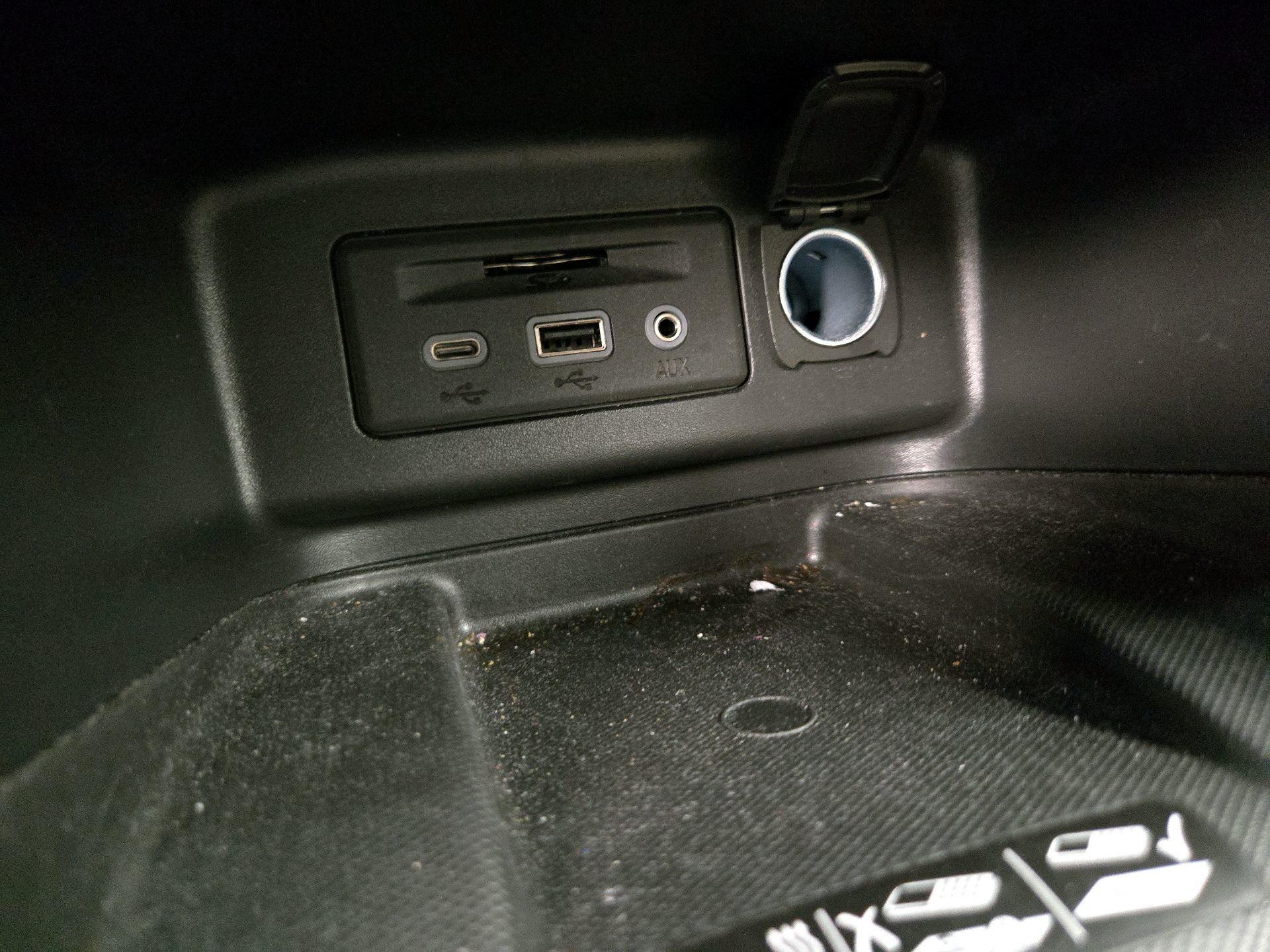 Thumbnail: 2022 Chevrolet Equinox - 18