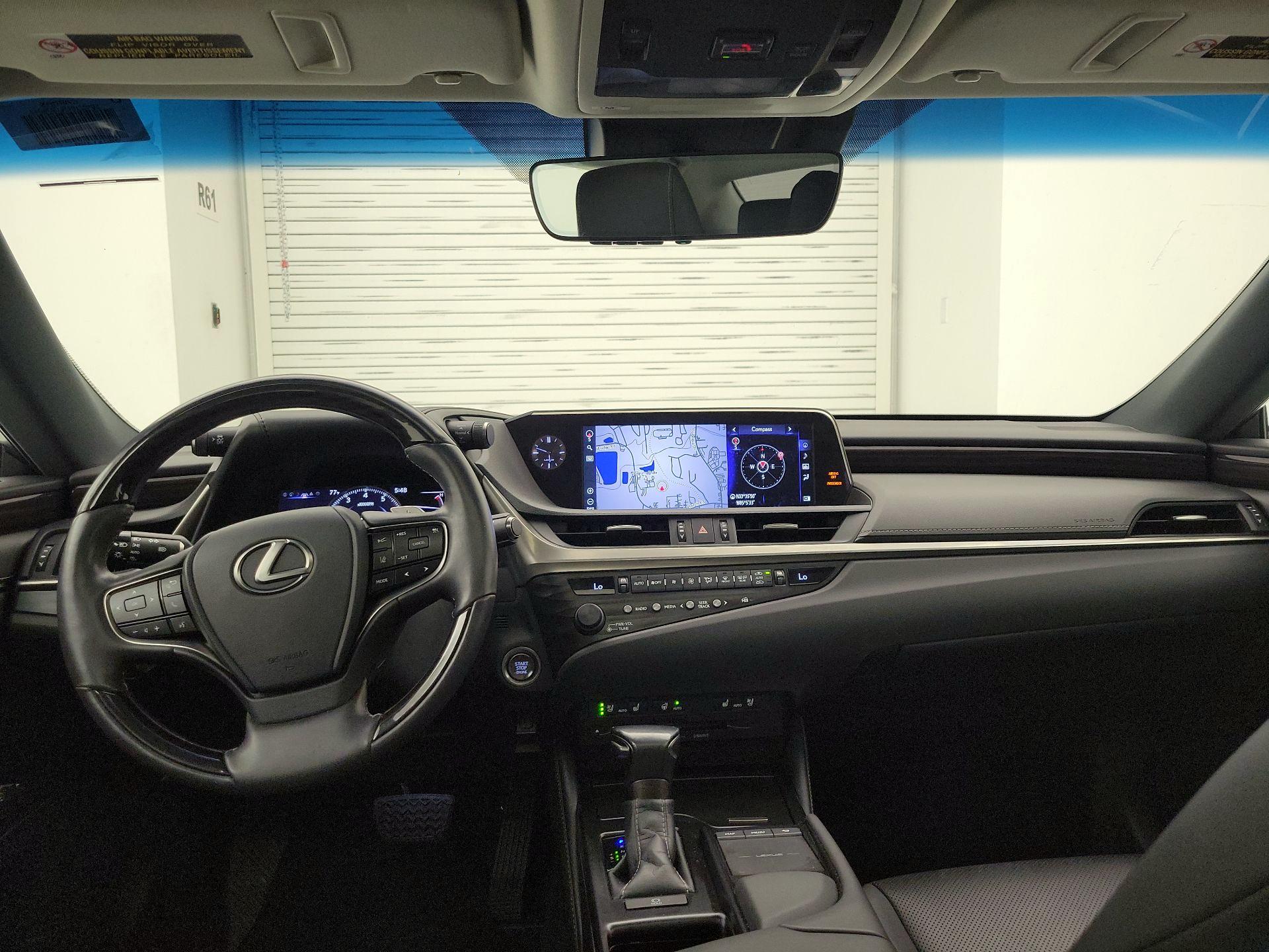 Thumbnail: 2020 Lexus ES - 9