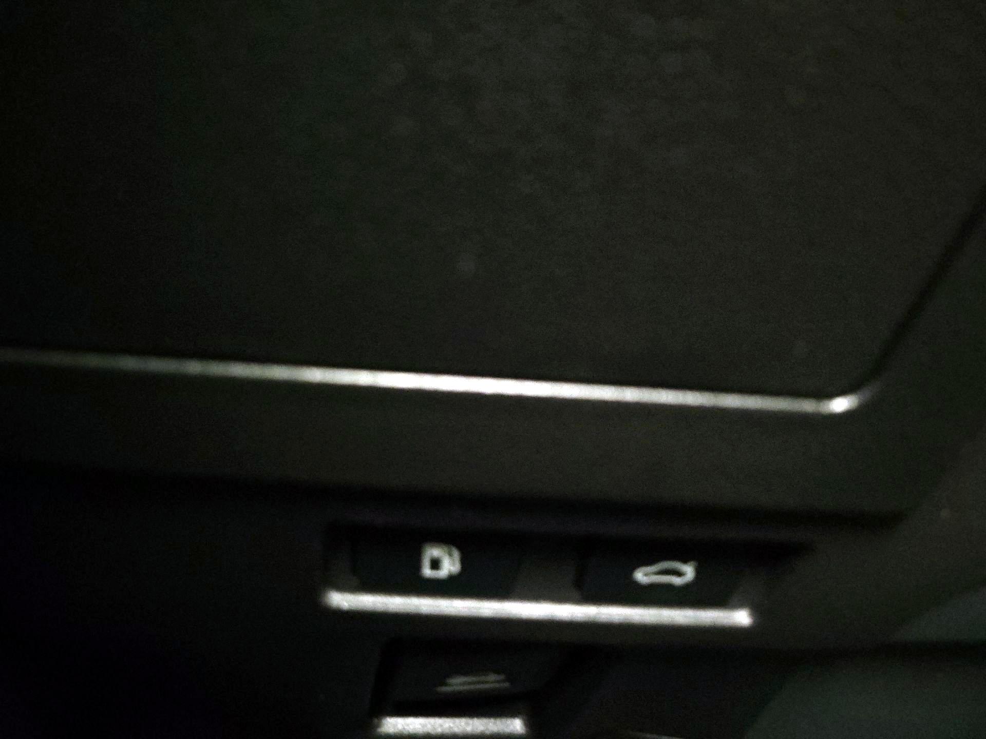 Thumbnail: 2020 Lexus ES - 13