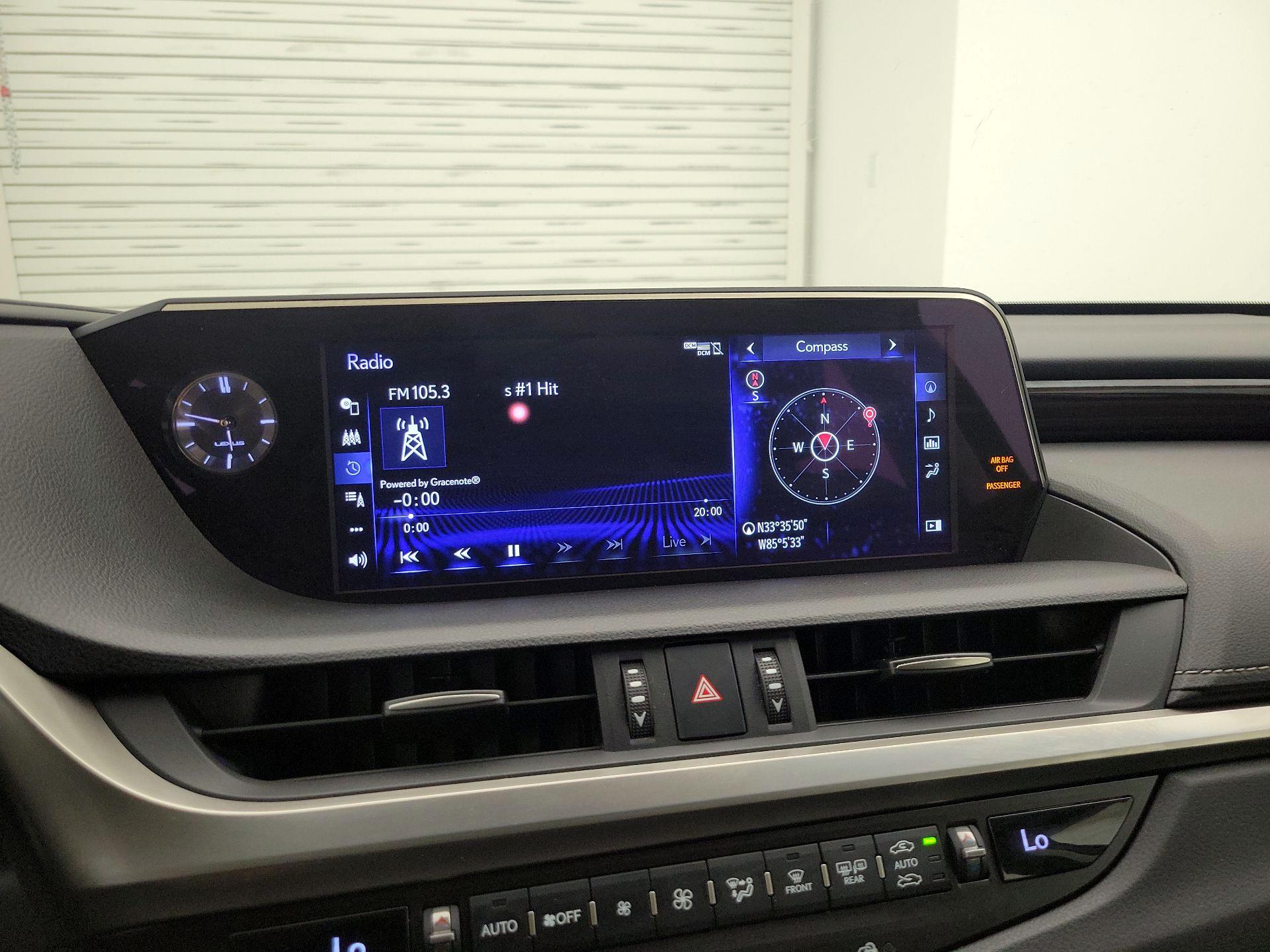 Thumbnail: 2020 Lexus ES - 16